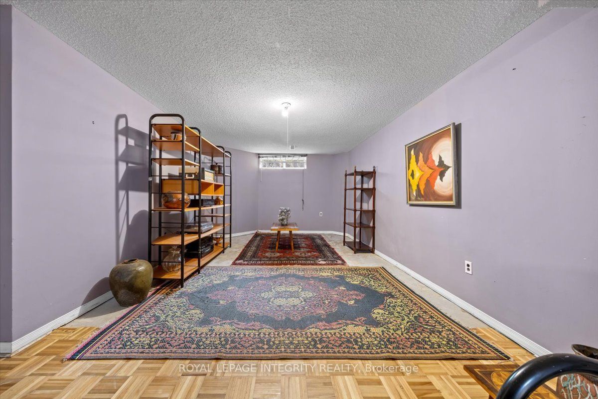 1 Strathbury Street Property Photo 31