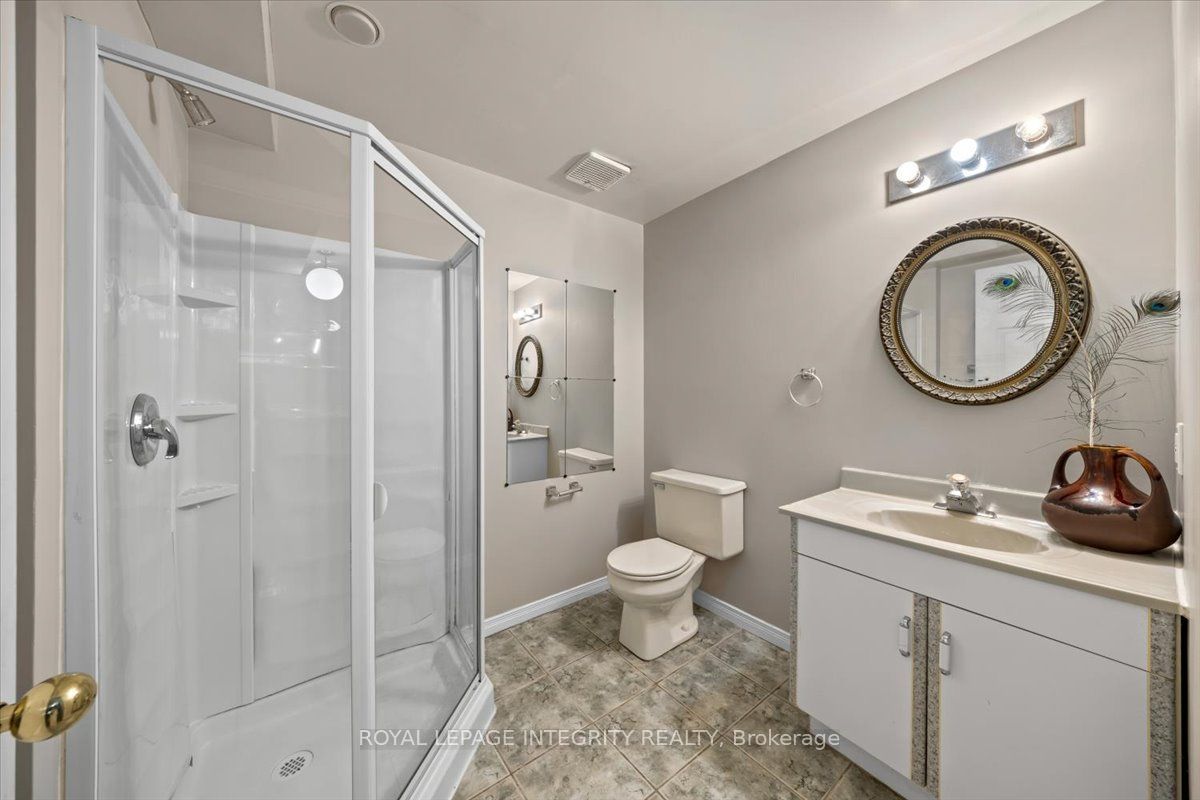 1 Strathbury Street Property Photo 33