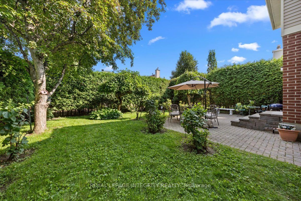 1 Strathbury Street Property Photo 34
