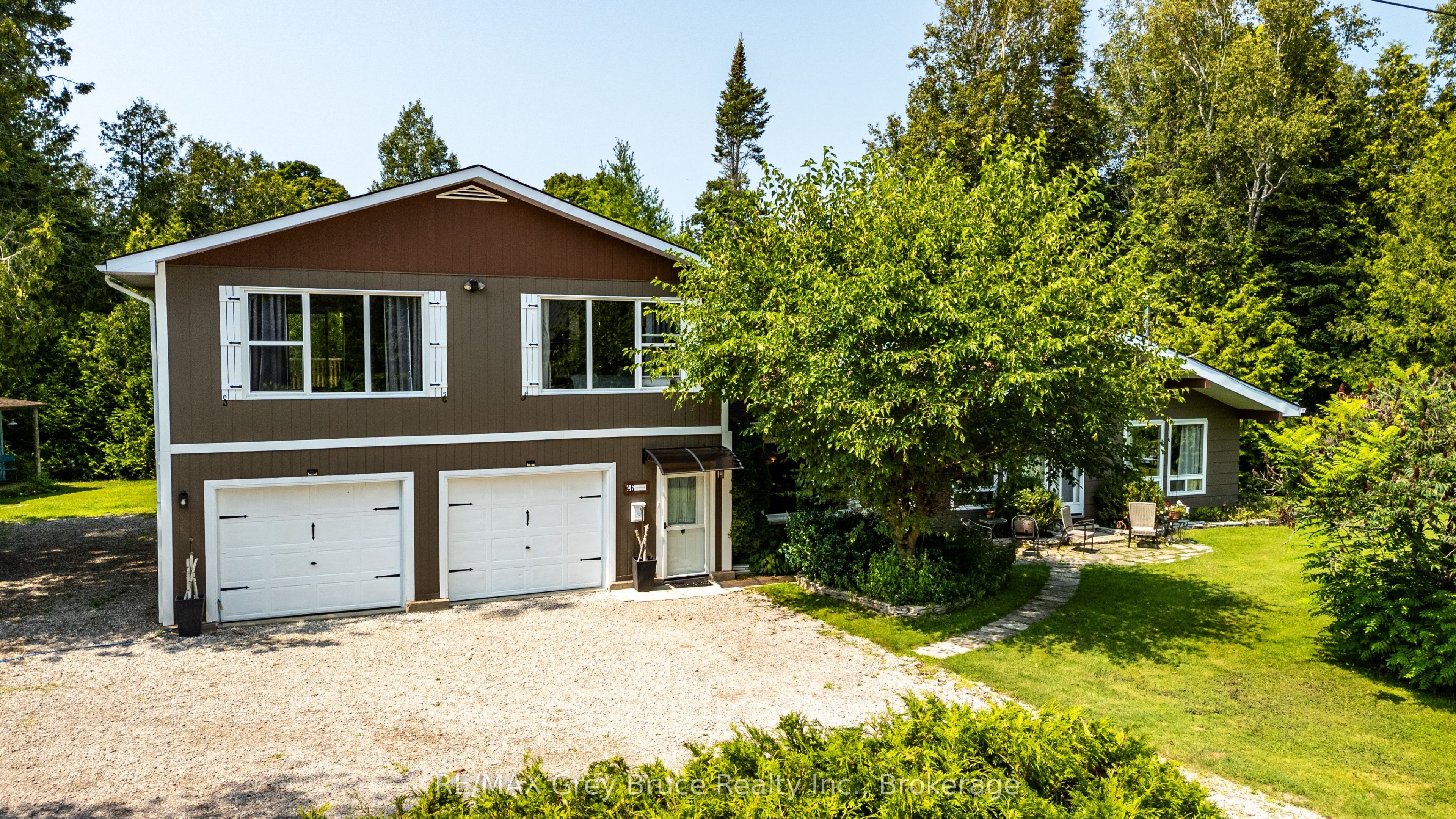 46 Shamrock Boulevard Property Photo 2