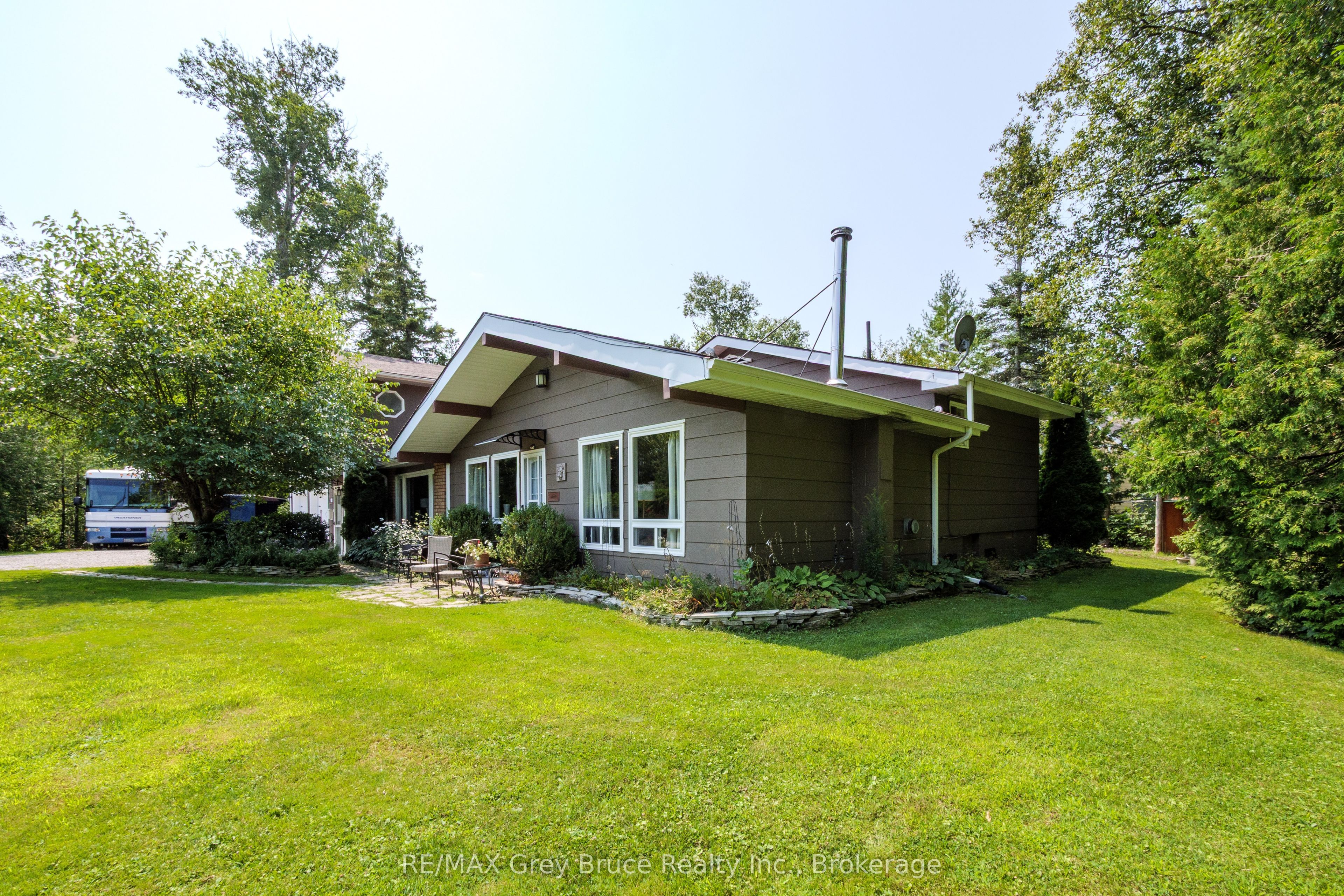 46 Shamrock Boulevard Property Photo 35