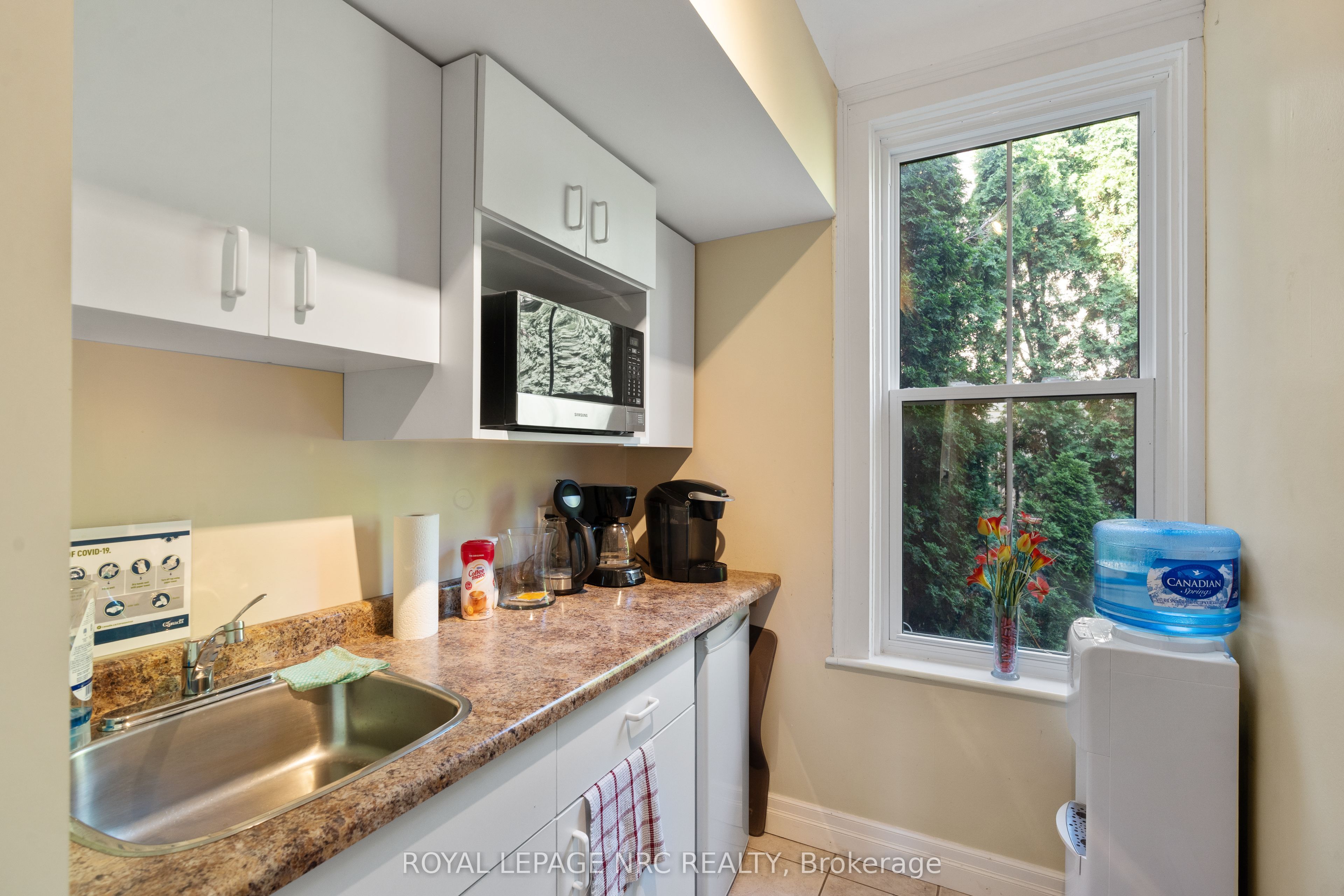 45 Welland Avenue Property Photo 17