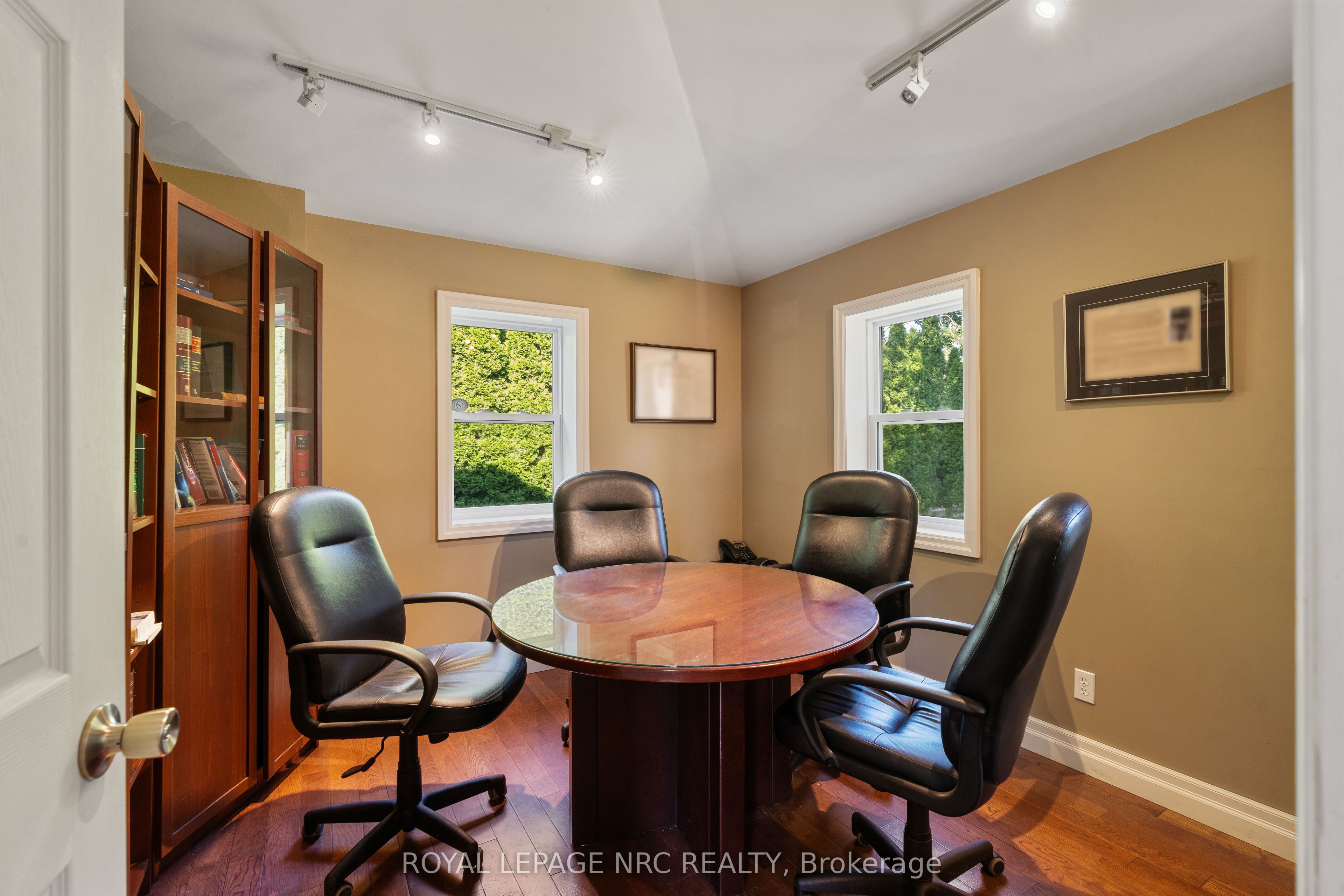 45 Welland Avenue Property Photo 19