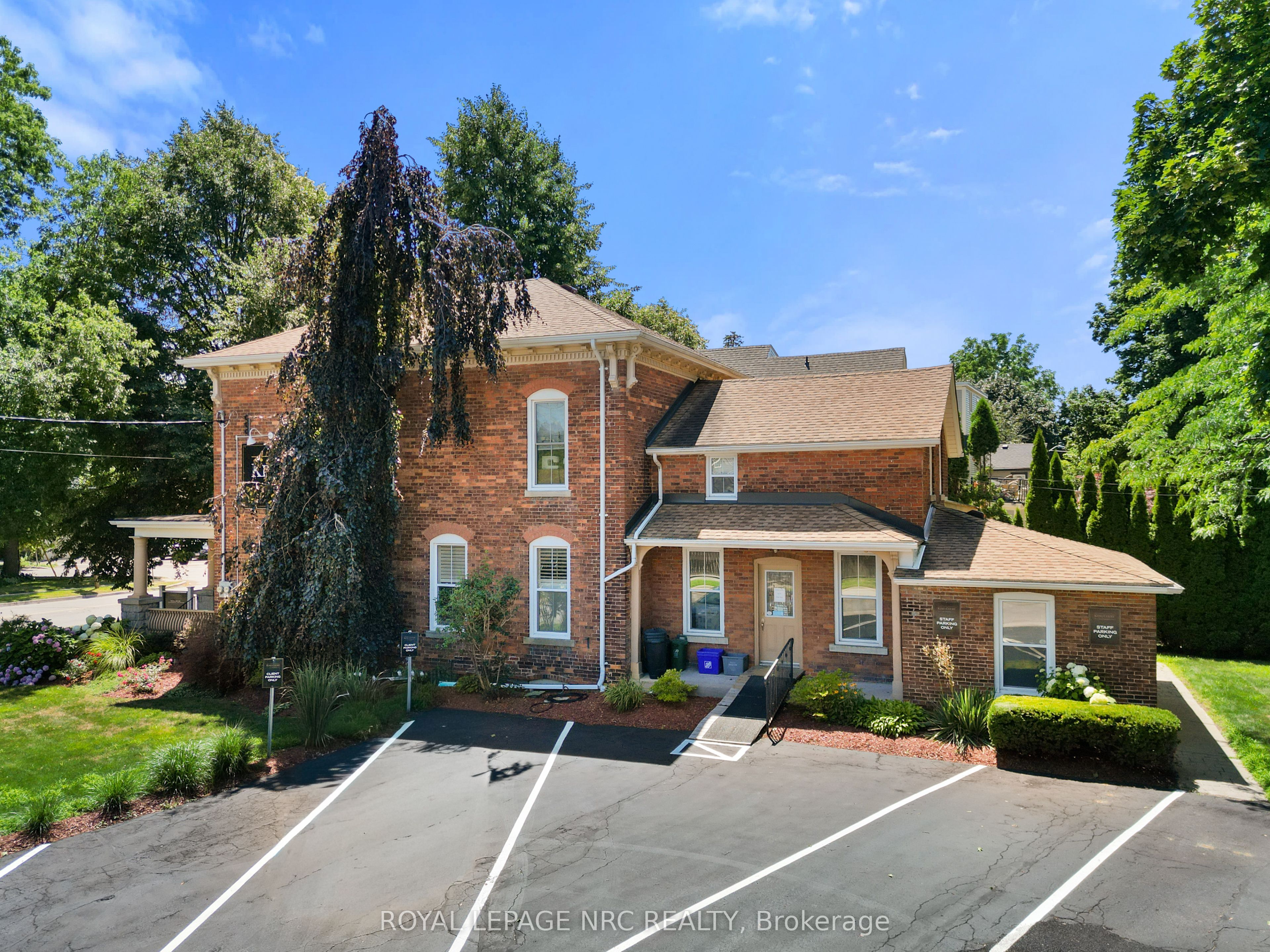 45 Welland Avenue Property Photo 33