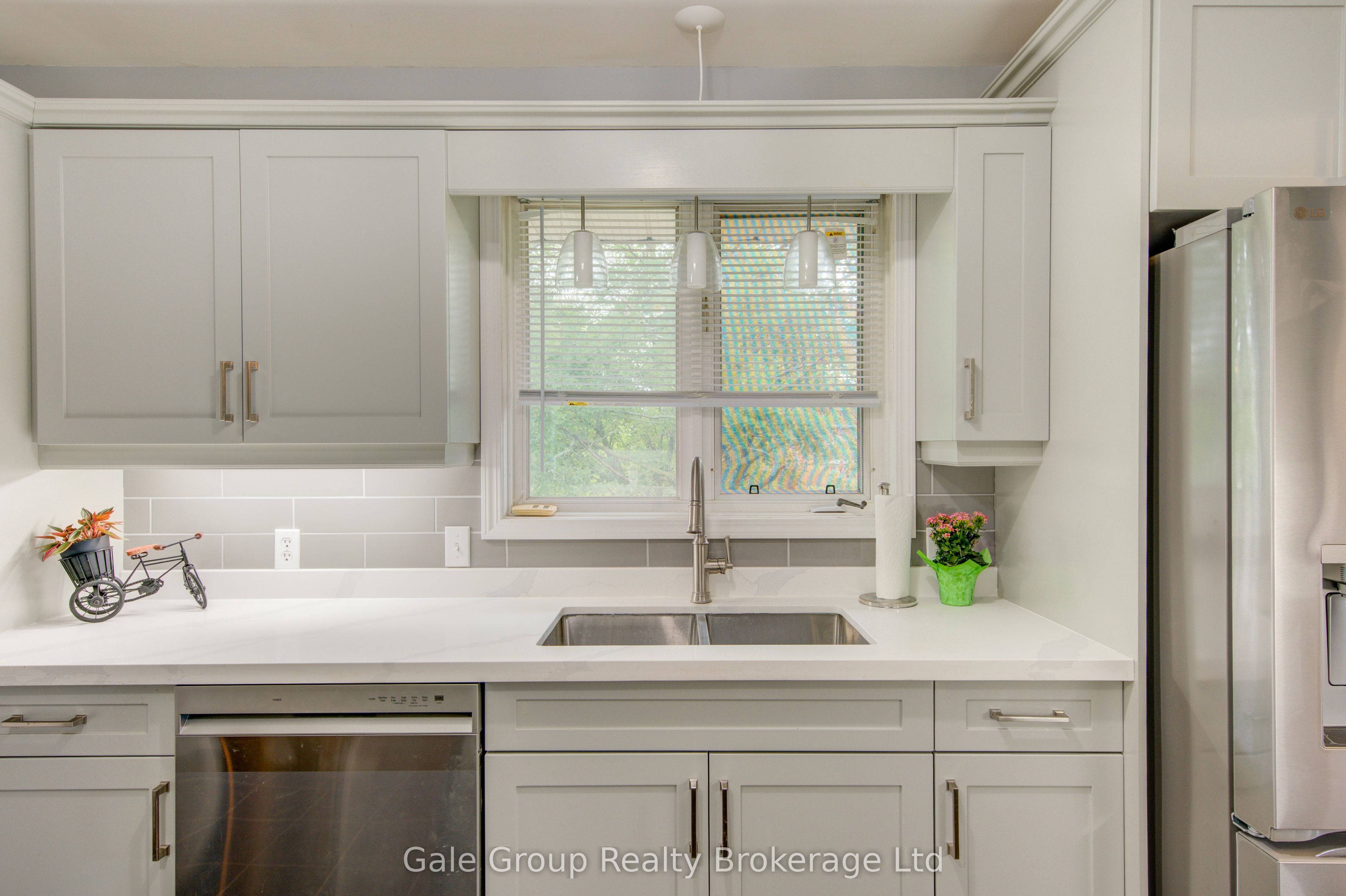 9090 Plank Road Property Photo 11