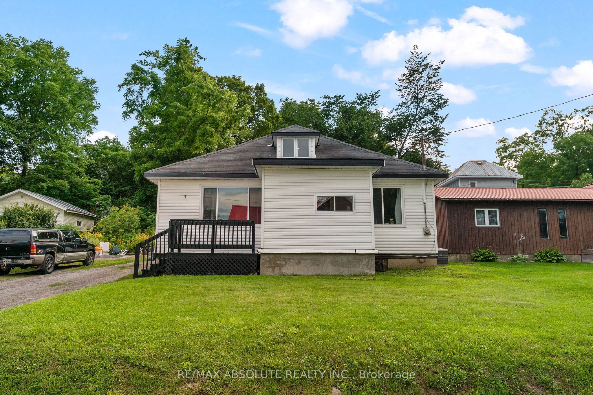 853 B River Road Property Photo 1