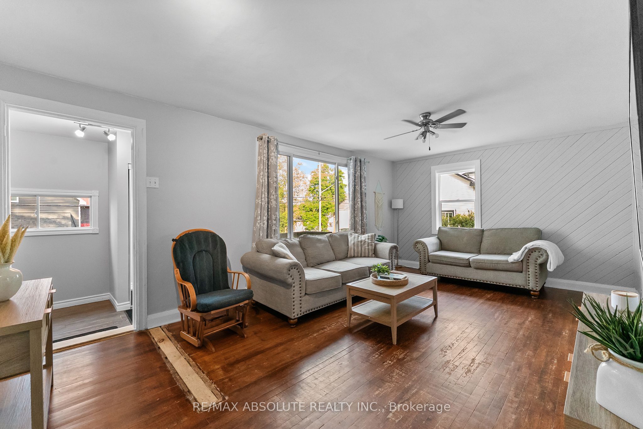 853 B River Road Property Photo 7