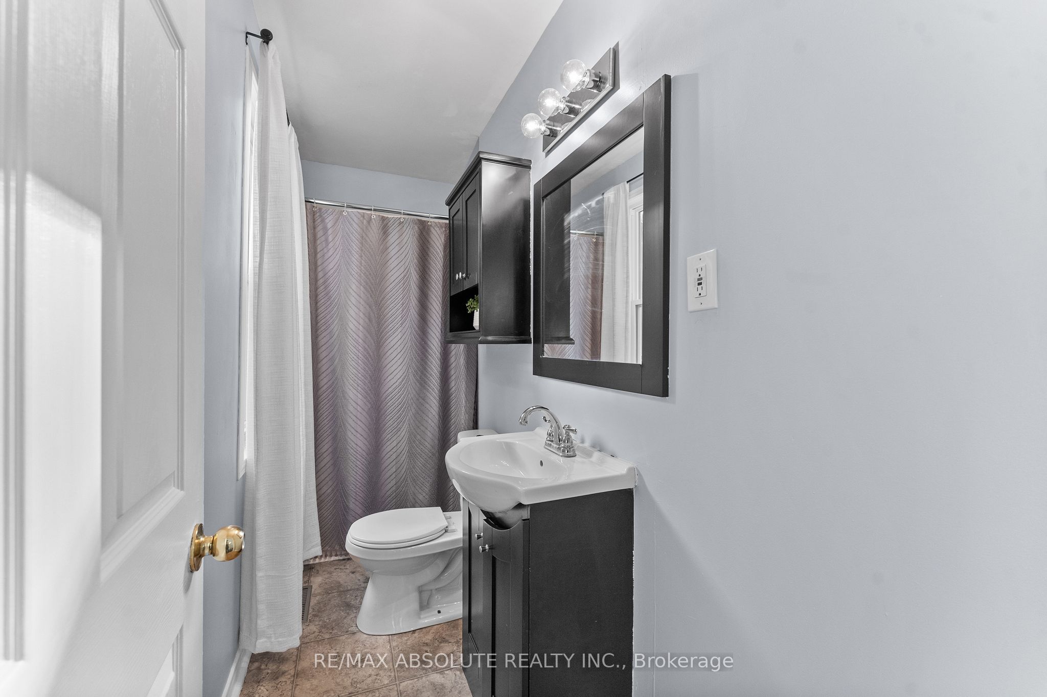 853 B River Road Property Photo 19