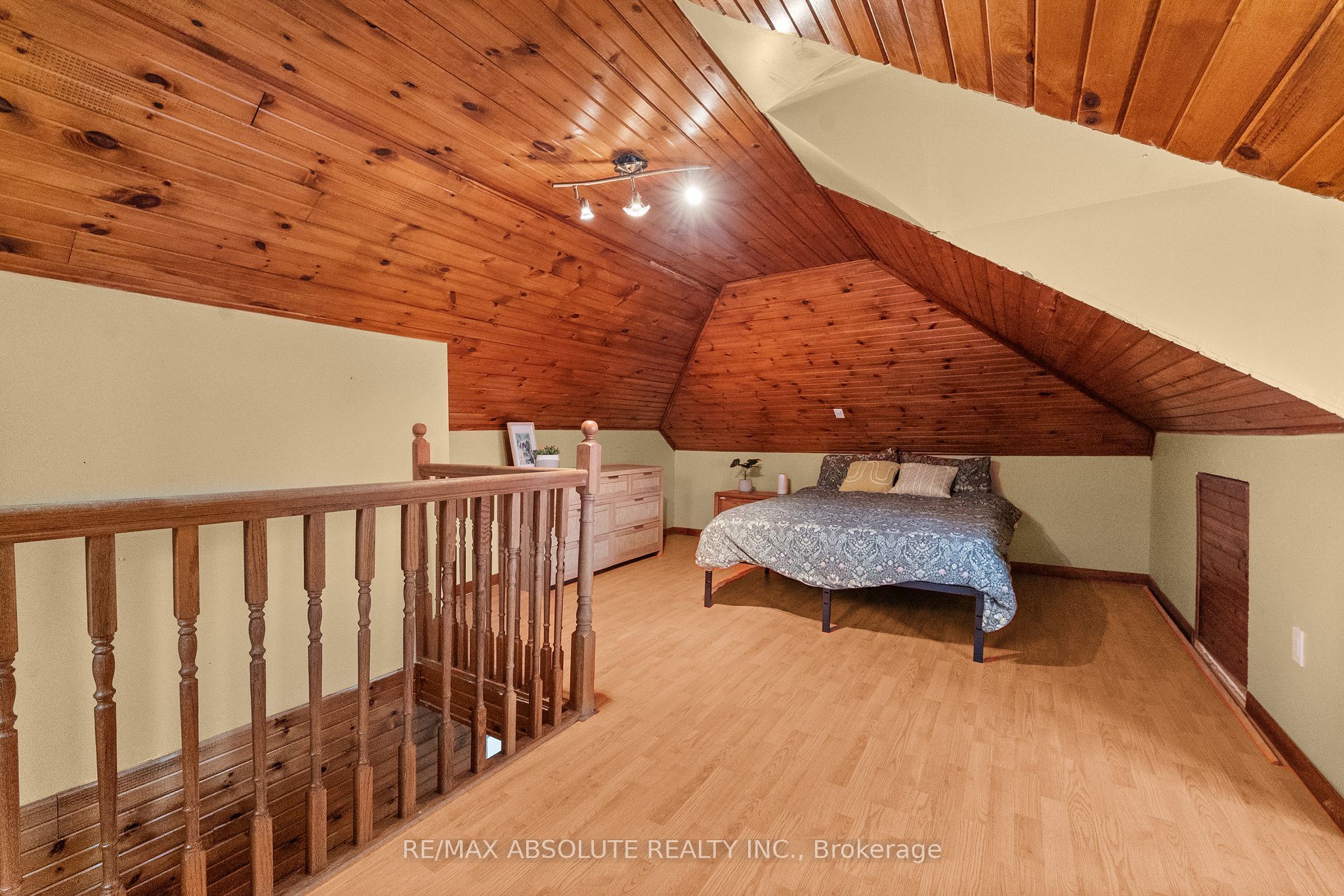 853 B River Road Property Photo 22