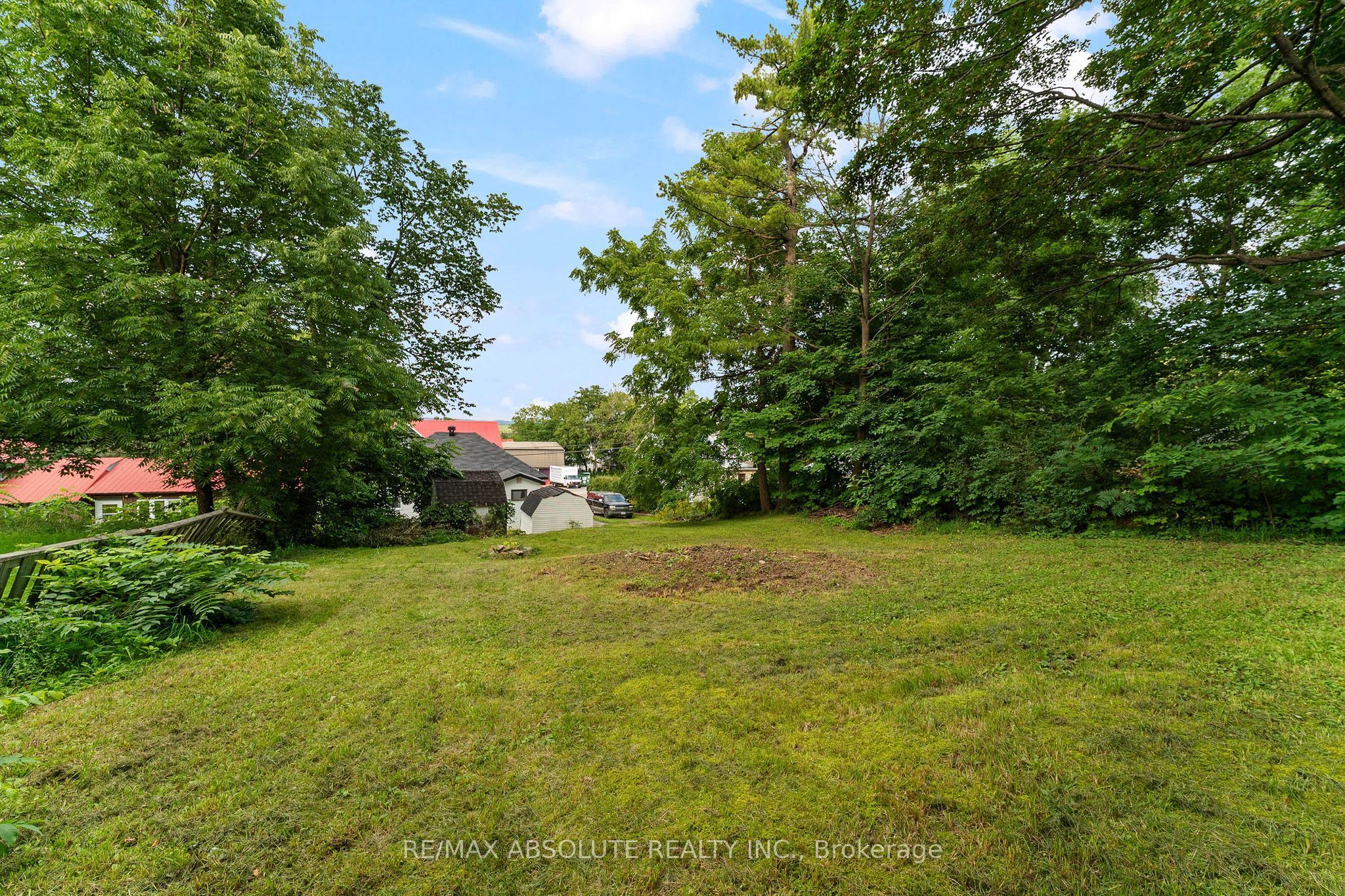 853 B River Road Property Photo 32