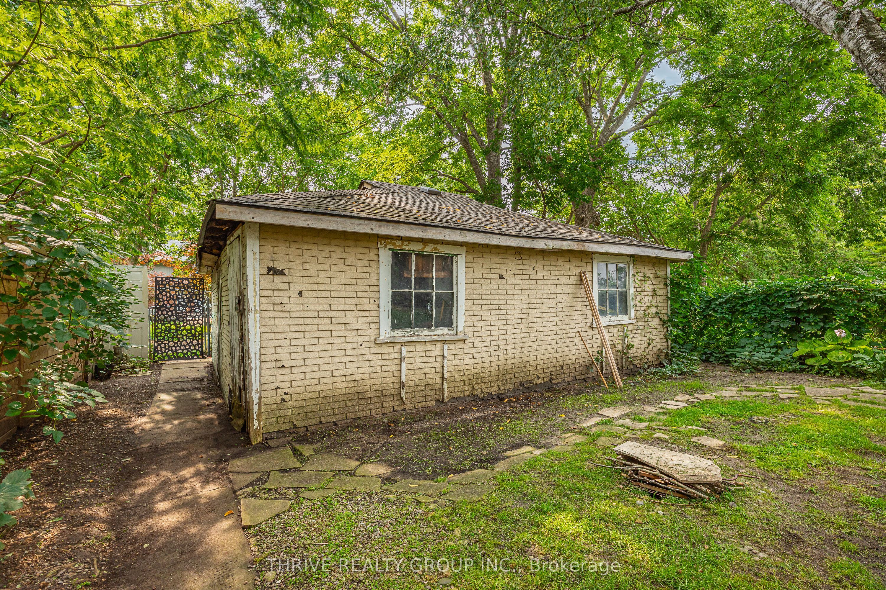 21 Wolseley Avenue Property Photo 37