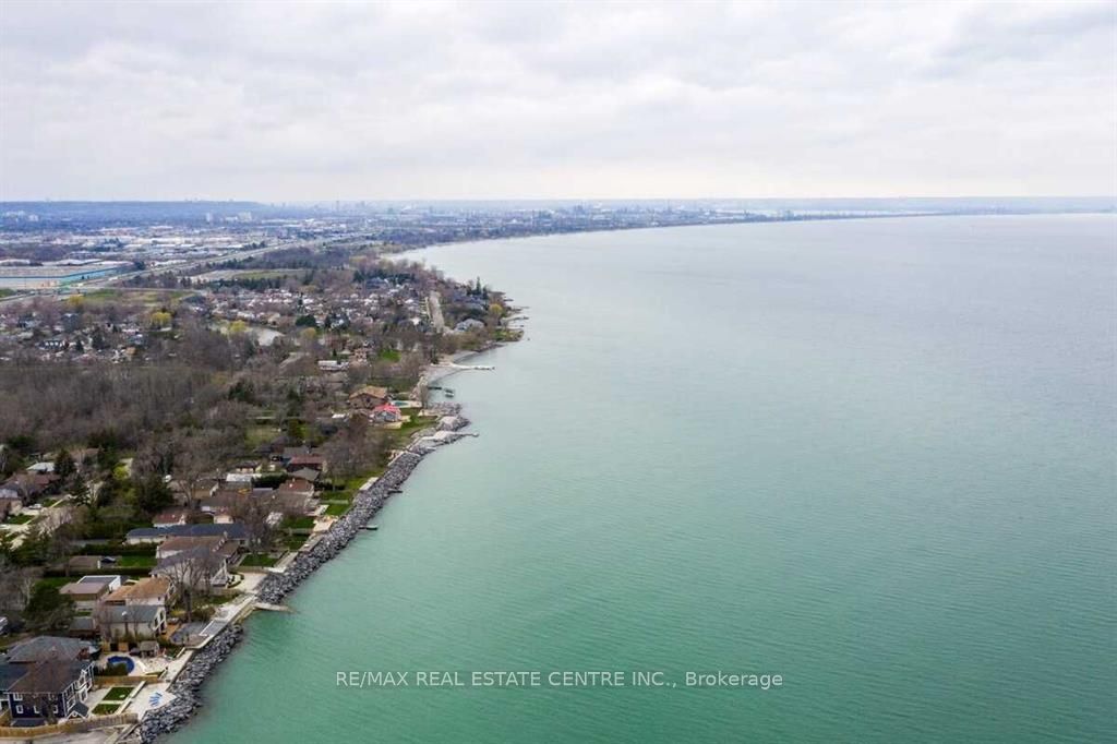 7 Waterview Drive Property Photo 3