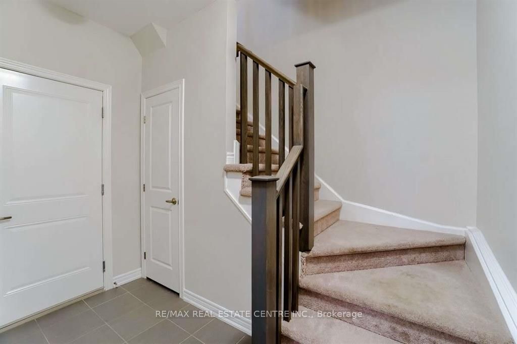 7 Waterview Drive Property Photo 13