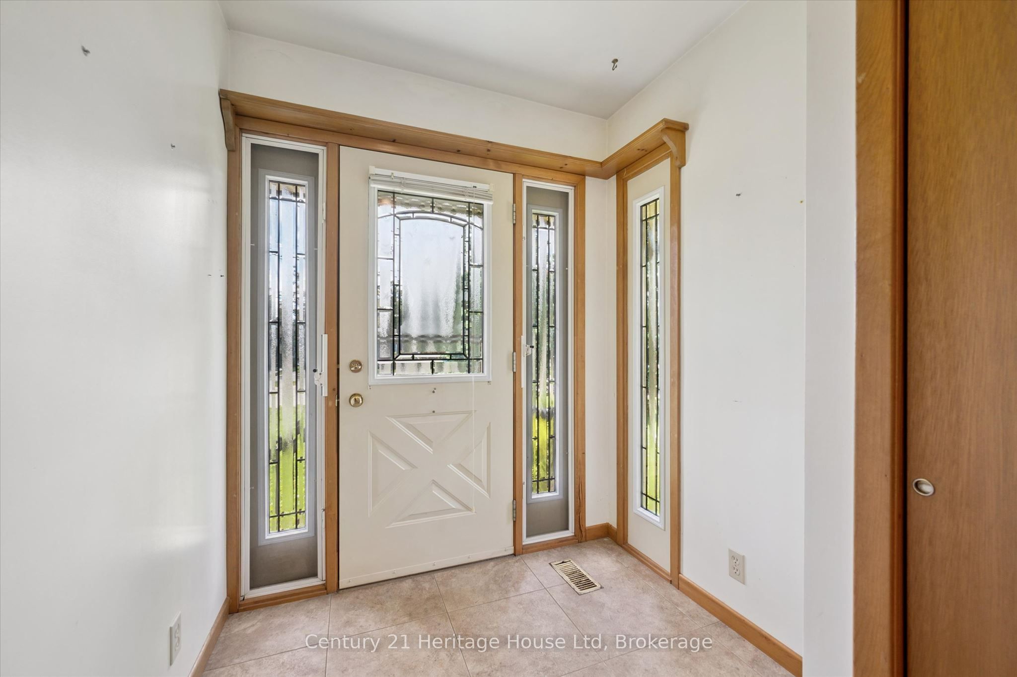 470 Cameron Street Property Photo 6