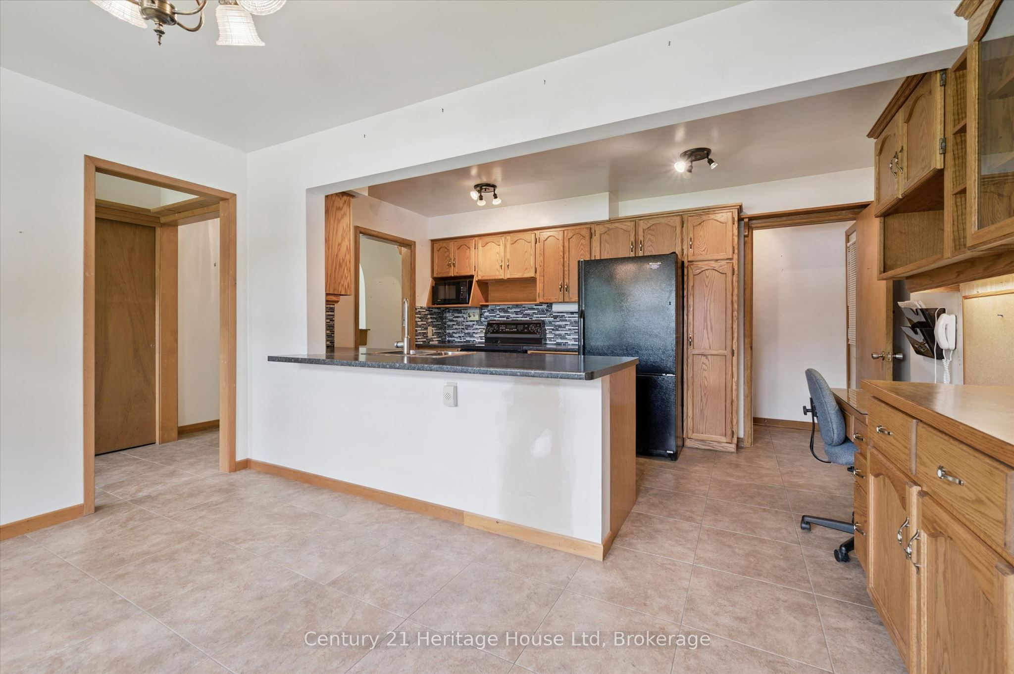 470 Cameron Street Property Photo 7