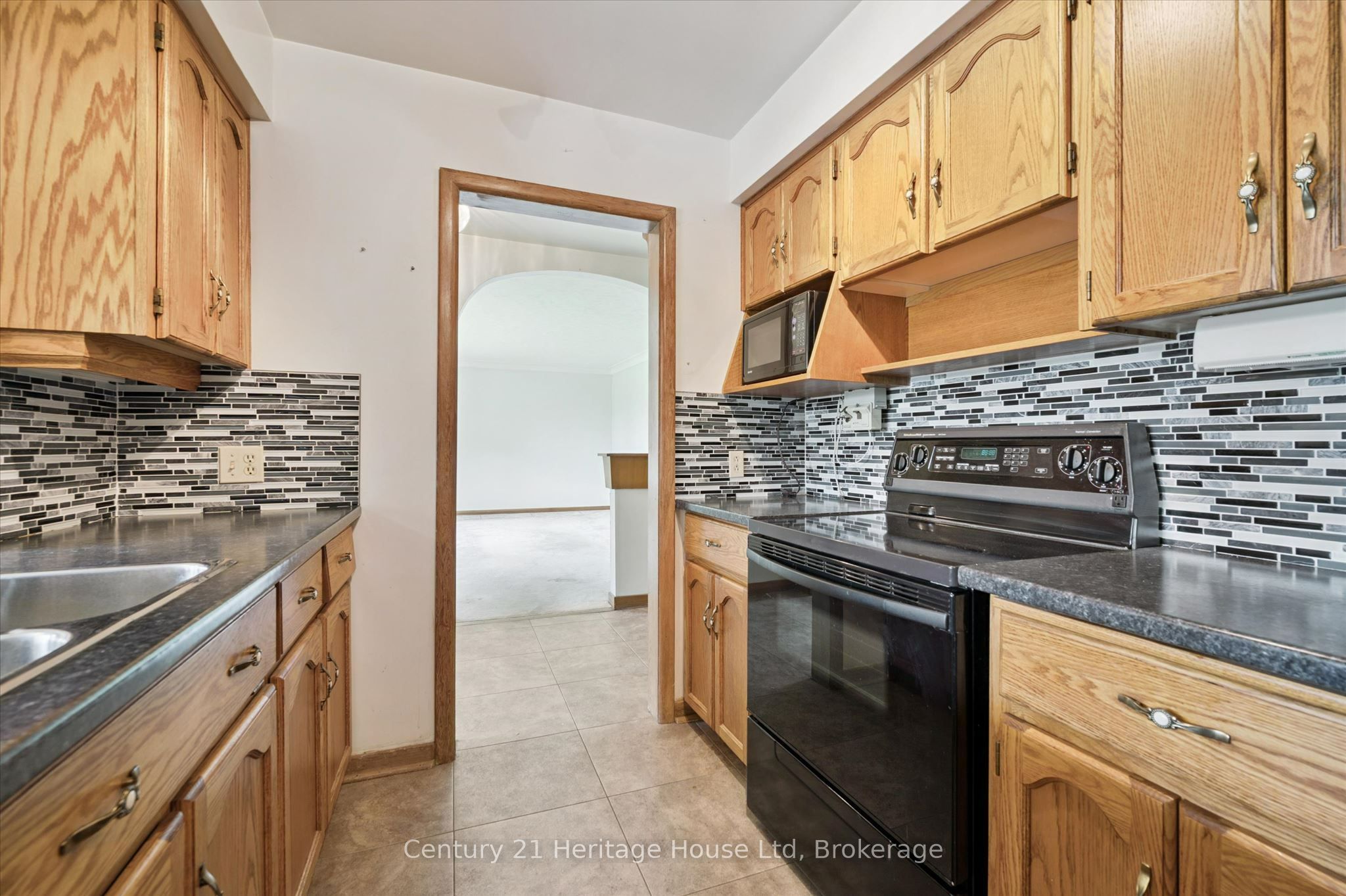 470 Cameron Street Property Photo 14
