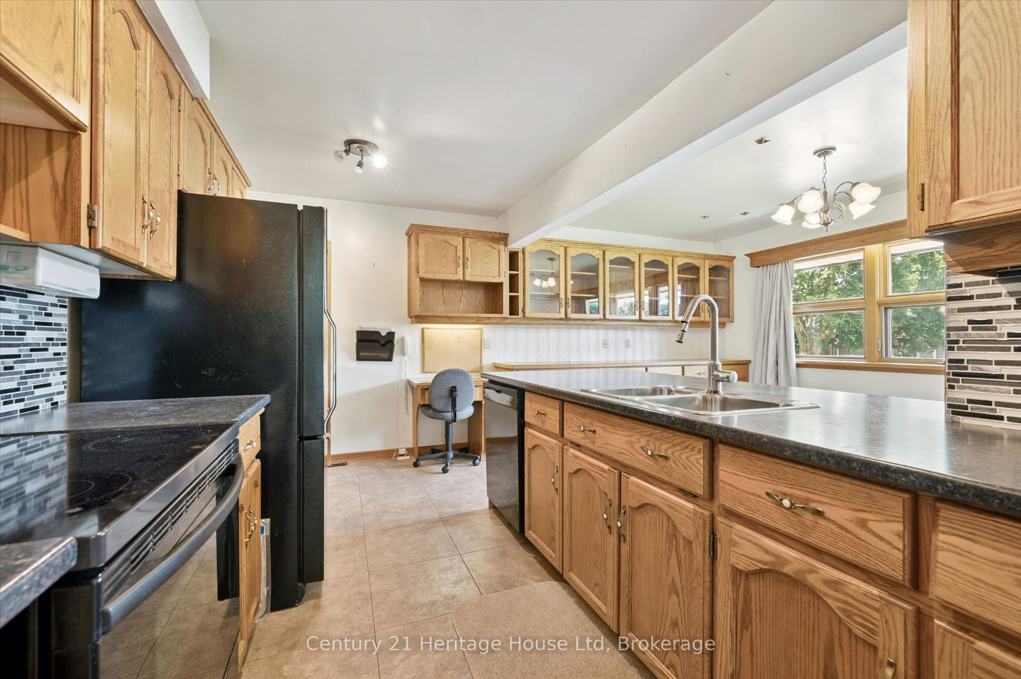 470 Cameron Street Property Photo 15