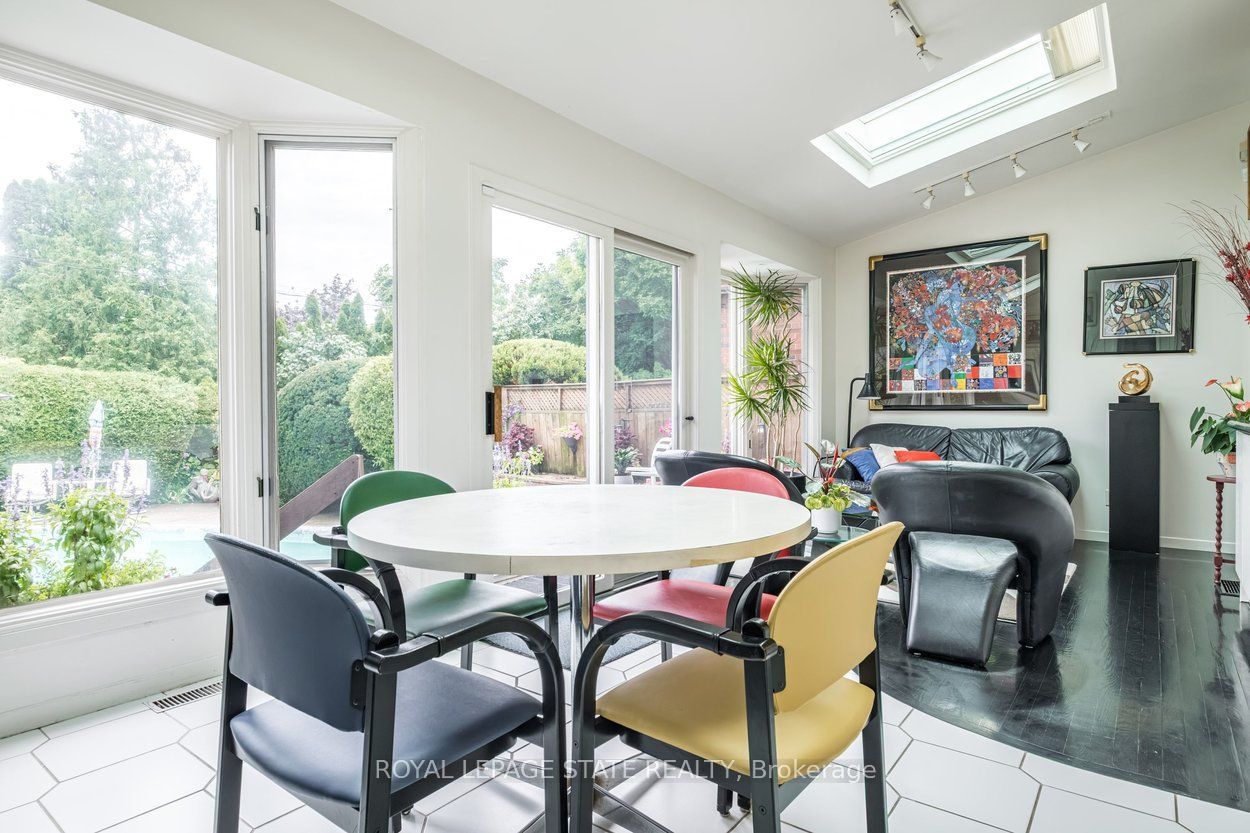 107 Bond Street S Property Photo 19
