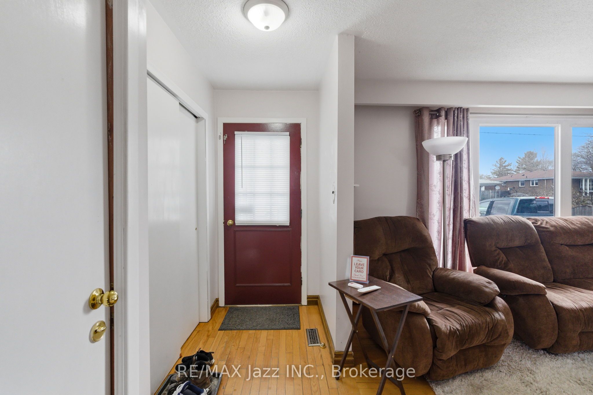 621 Willow Crescent Property Photo 6