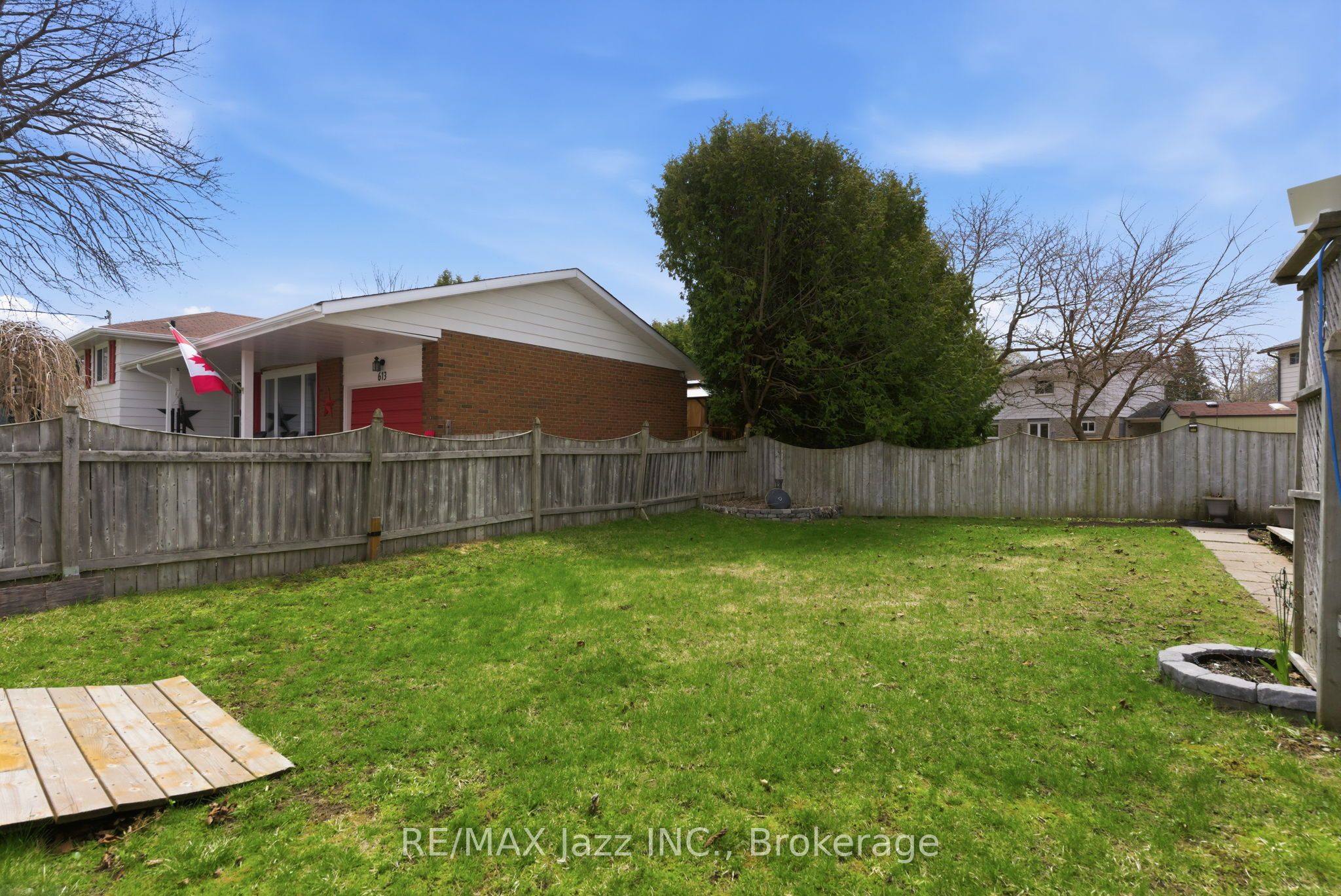 621 Willow Crescent Property Photo 27