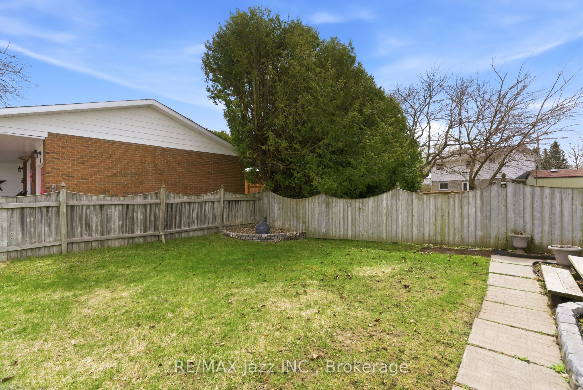 621 Willow Crescent Property Photo 29