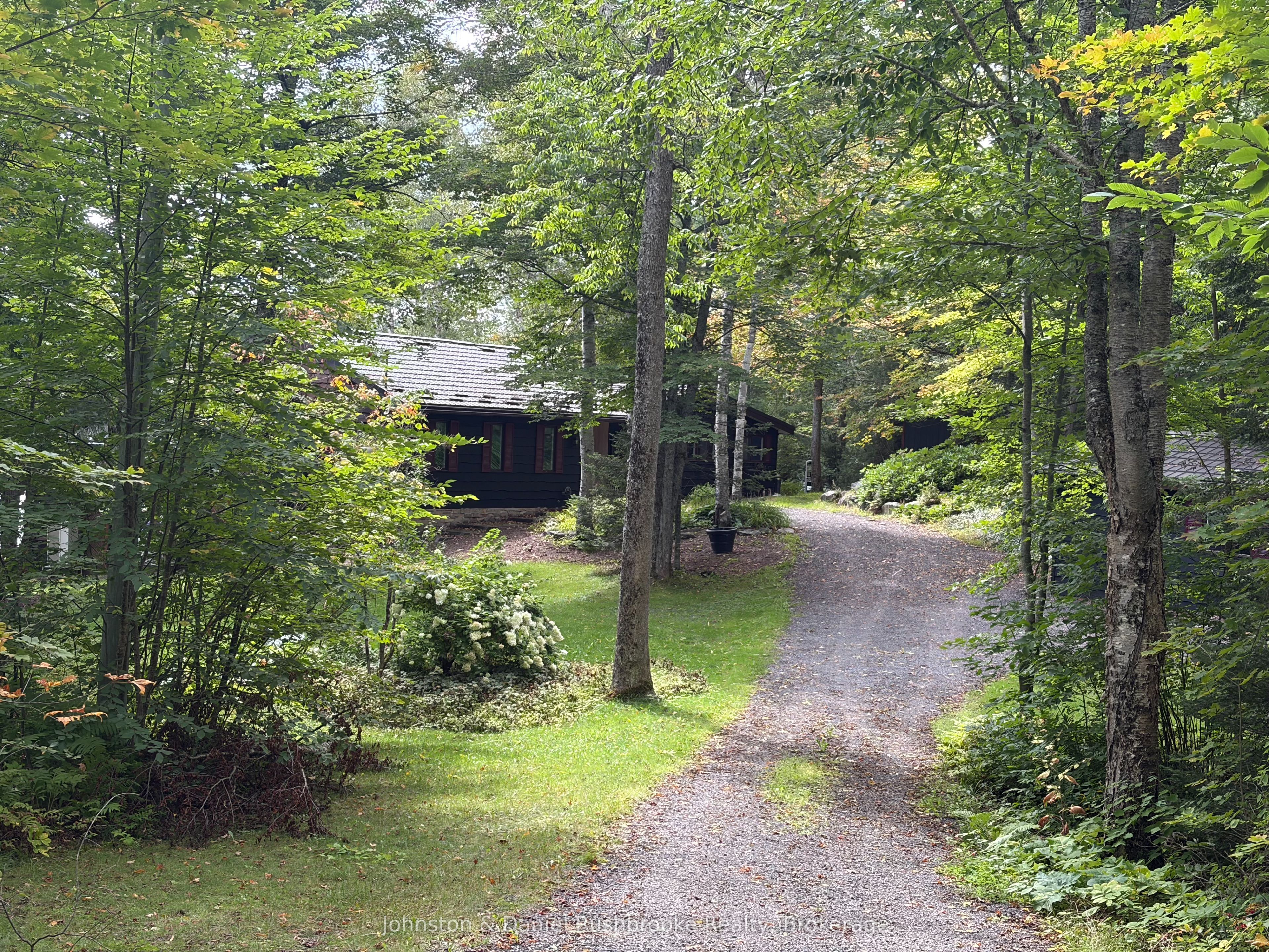 842 Emsdale Lake Road Property Photo 1
