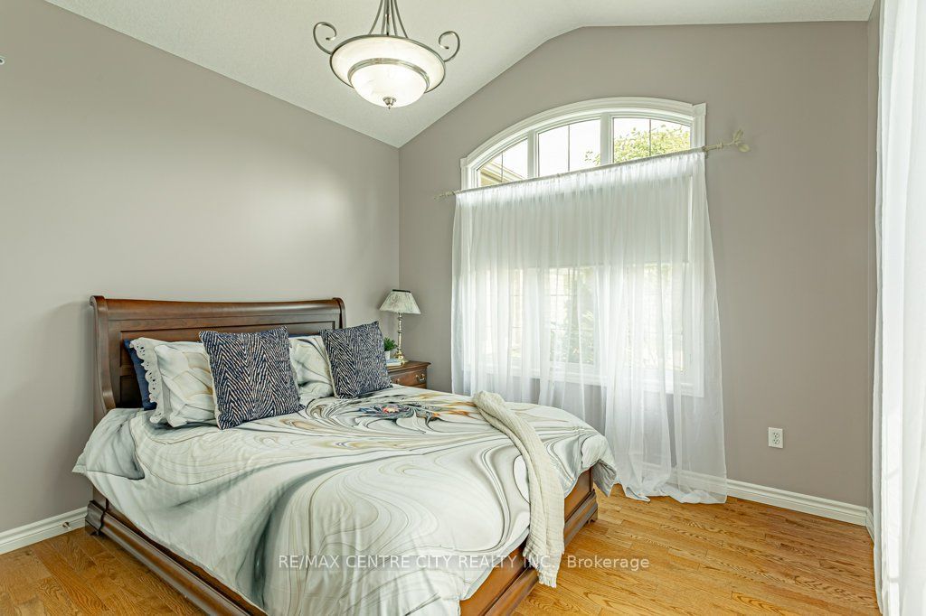 100 Southgate Parkway 37 Property Photo 8