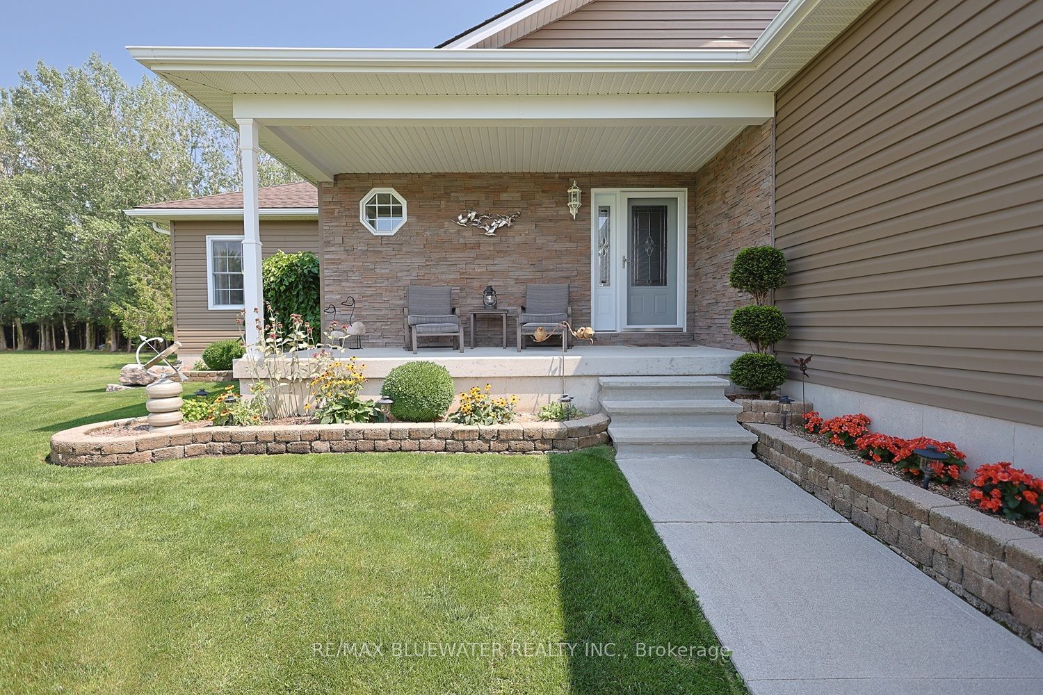 71837 Sunridge Crescent Property Photo 9
