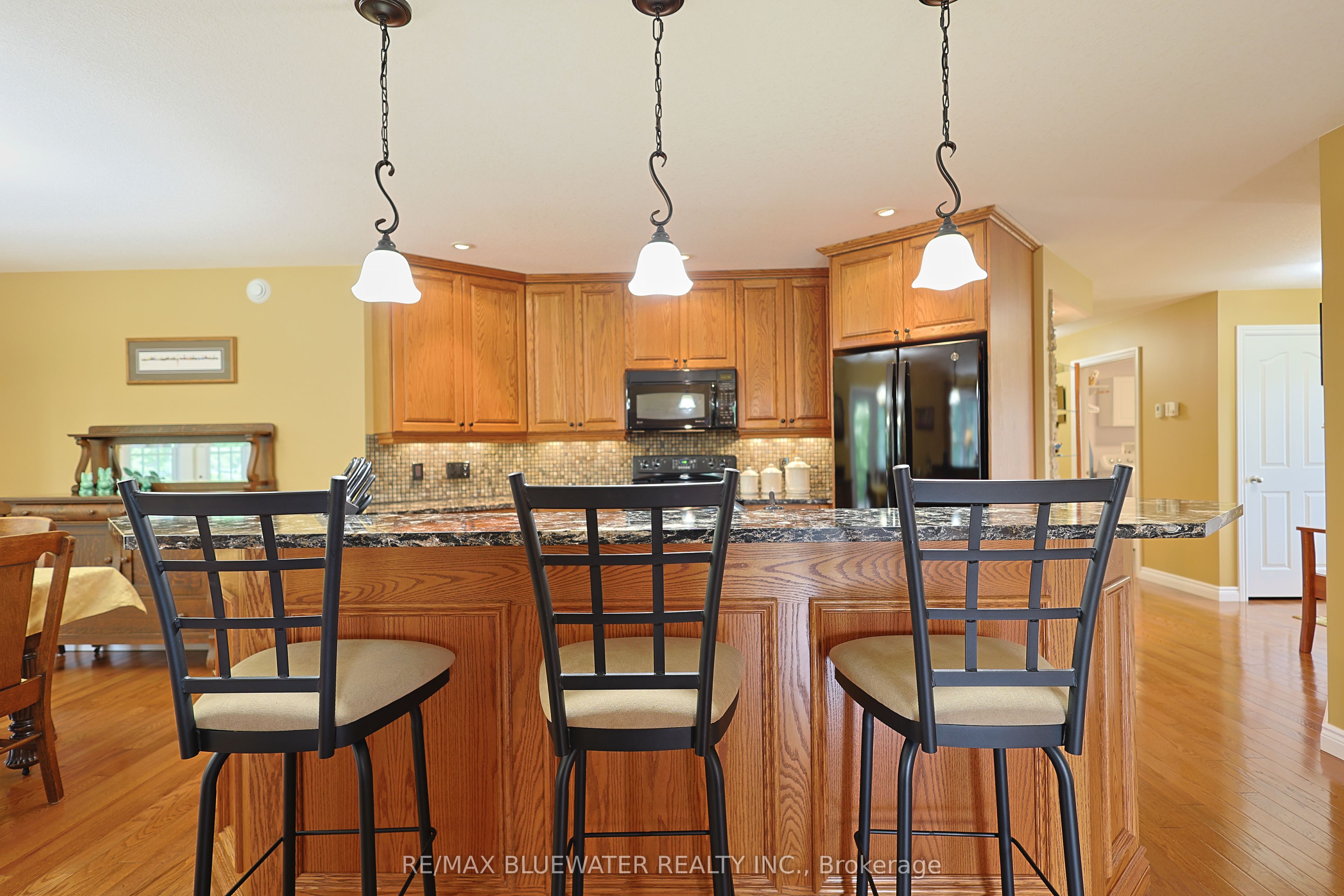 71837 Sunridge Crescent Property Photo 12