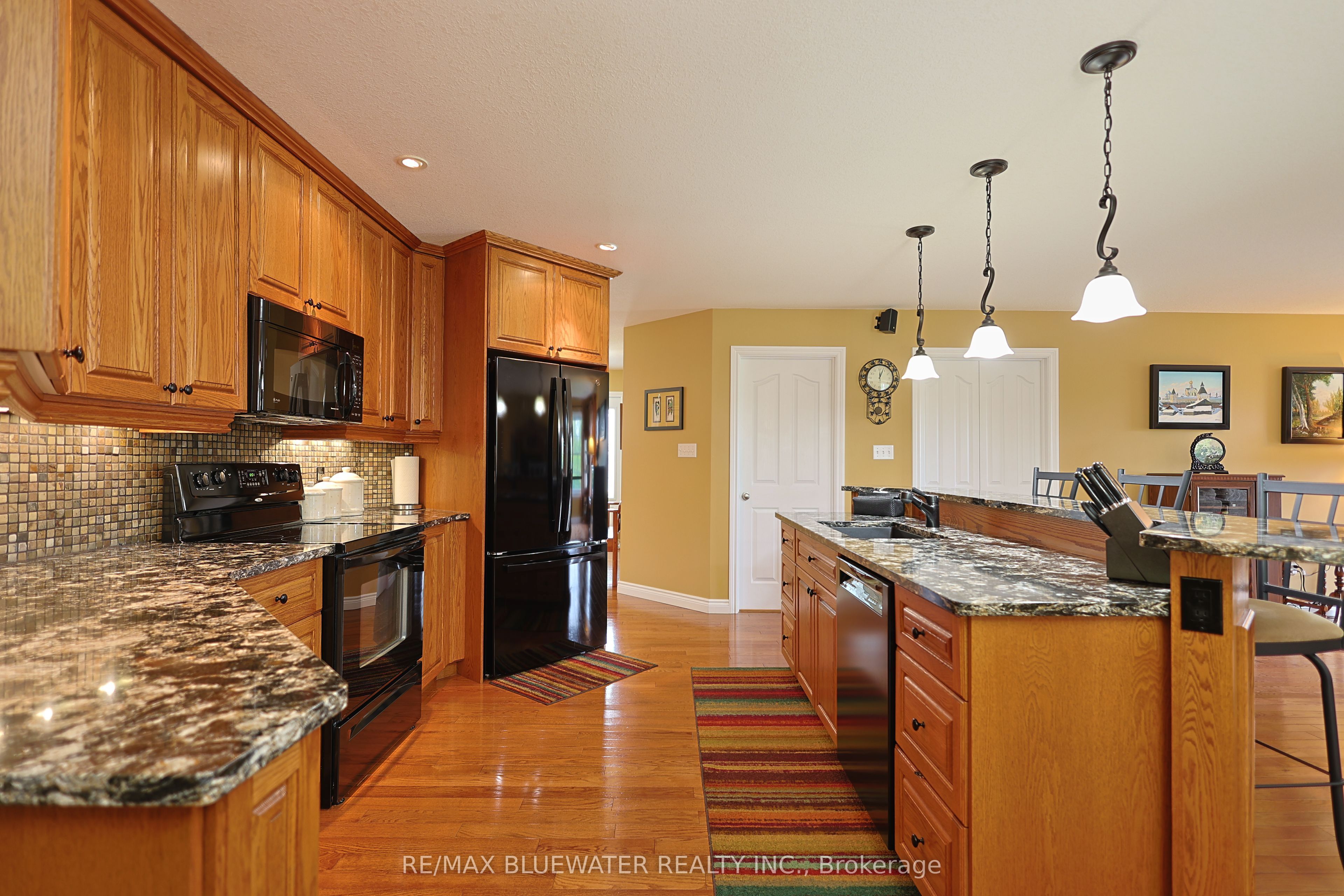 71837 Sunridge Crescent Property Photo 13