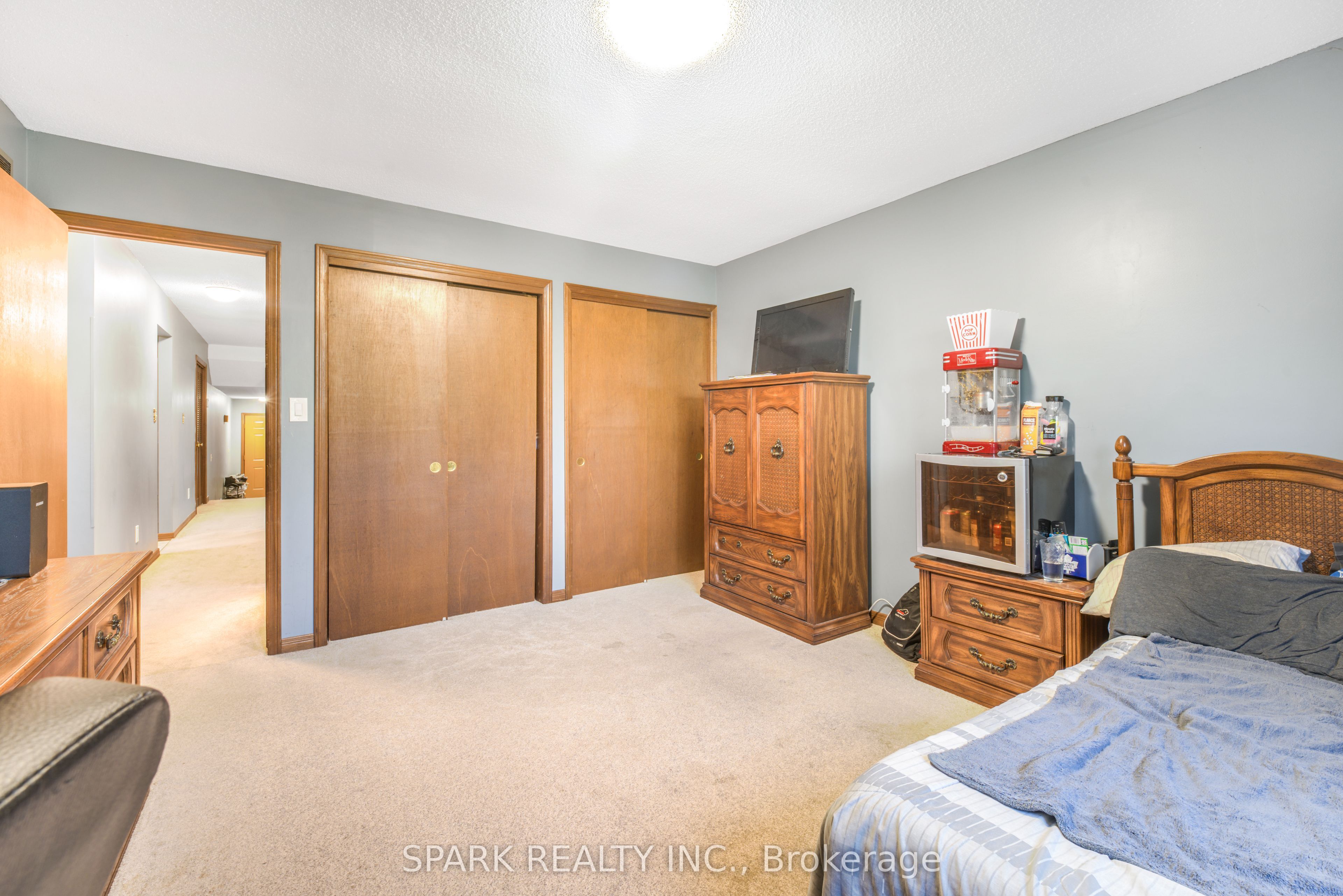 28 Lampman Crescent Property Photo 14