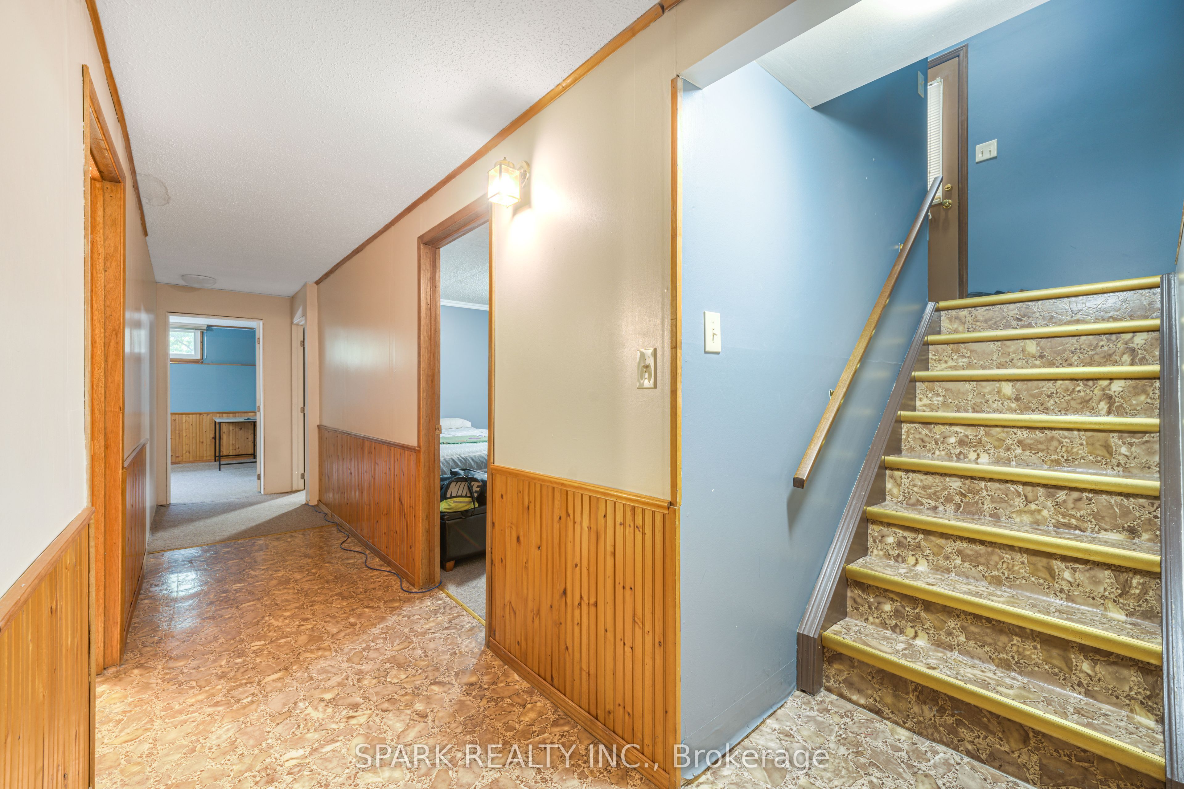 28 Lampman Crescent Property Photo 19