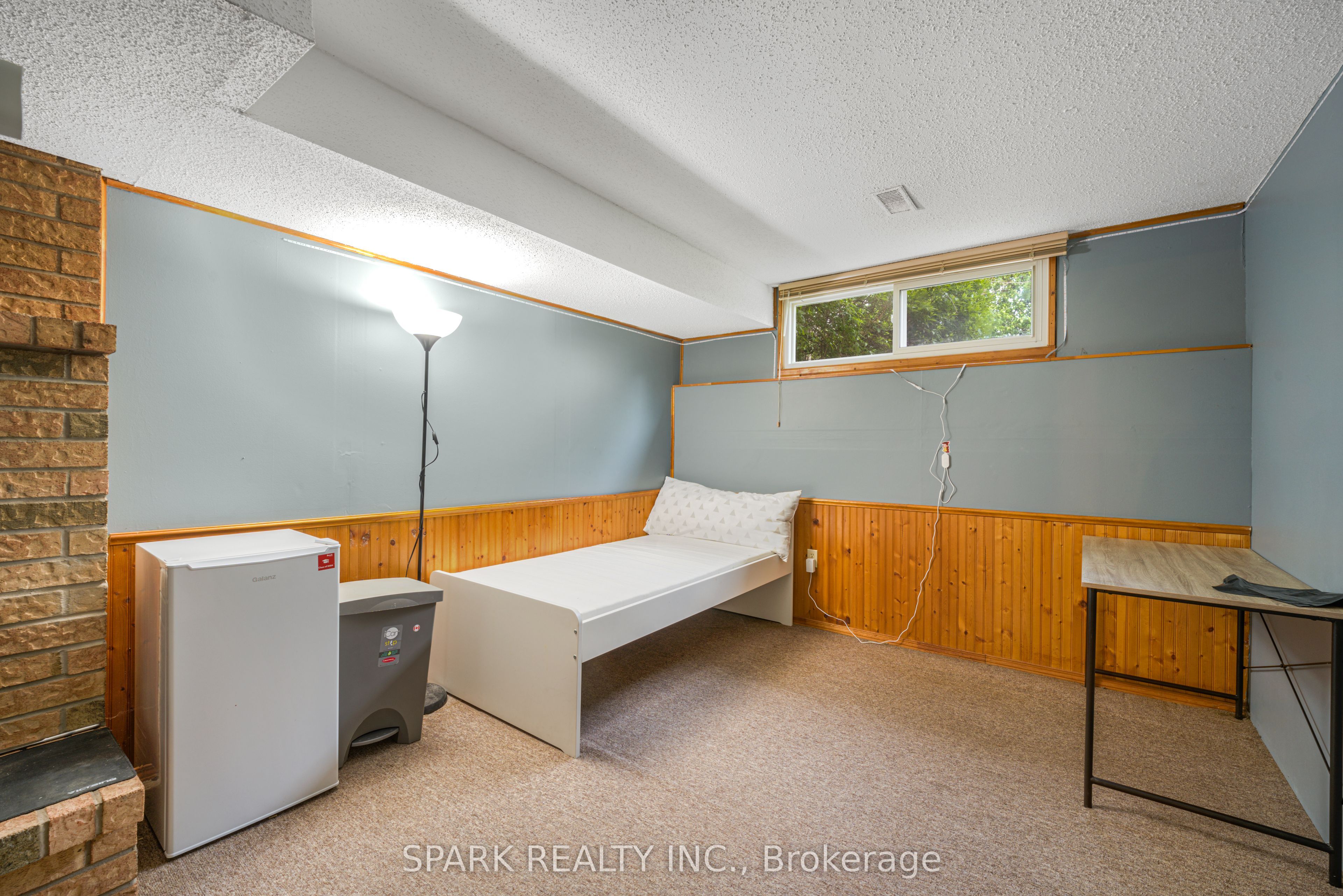 28 Lampman Crescent Property Photo 20