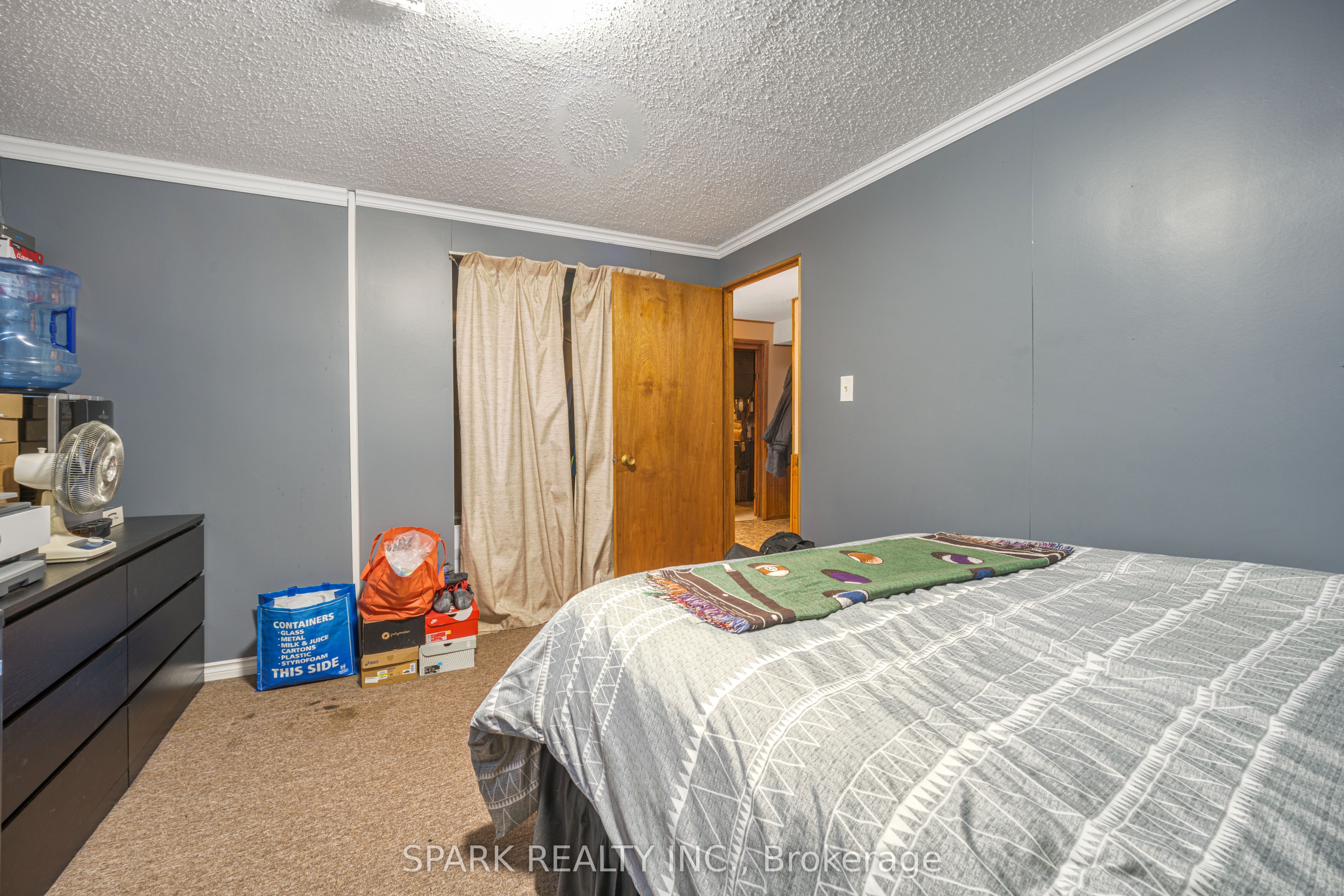 28 Lampman Crescent Property Photo 23