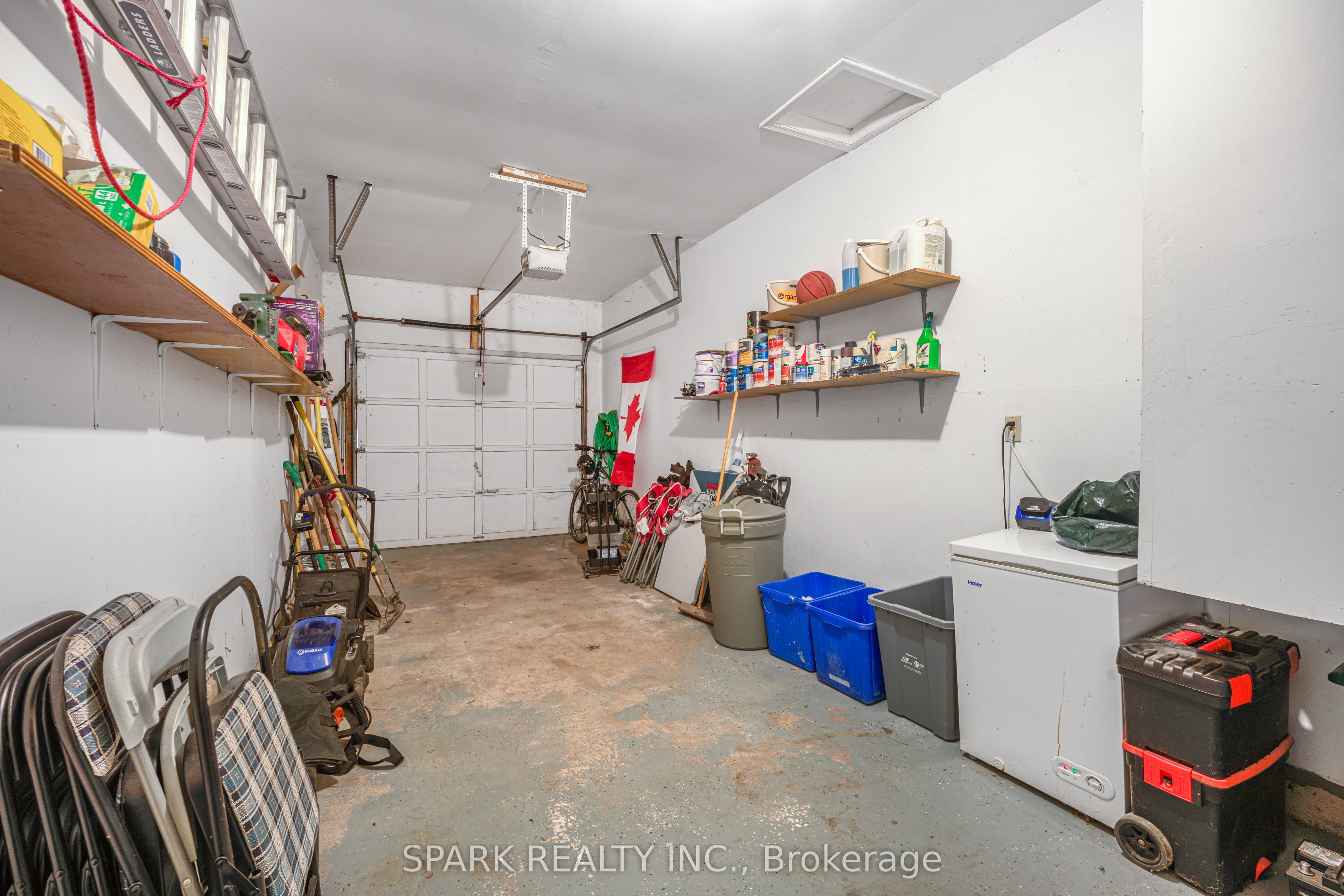 28 Lampman Crescent Property Photo 28