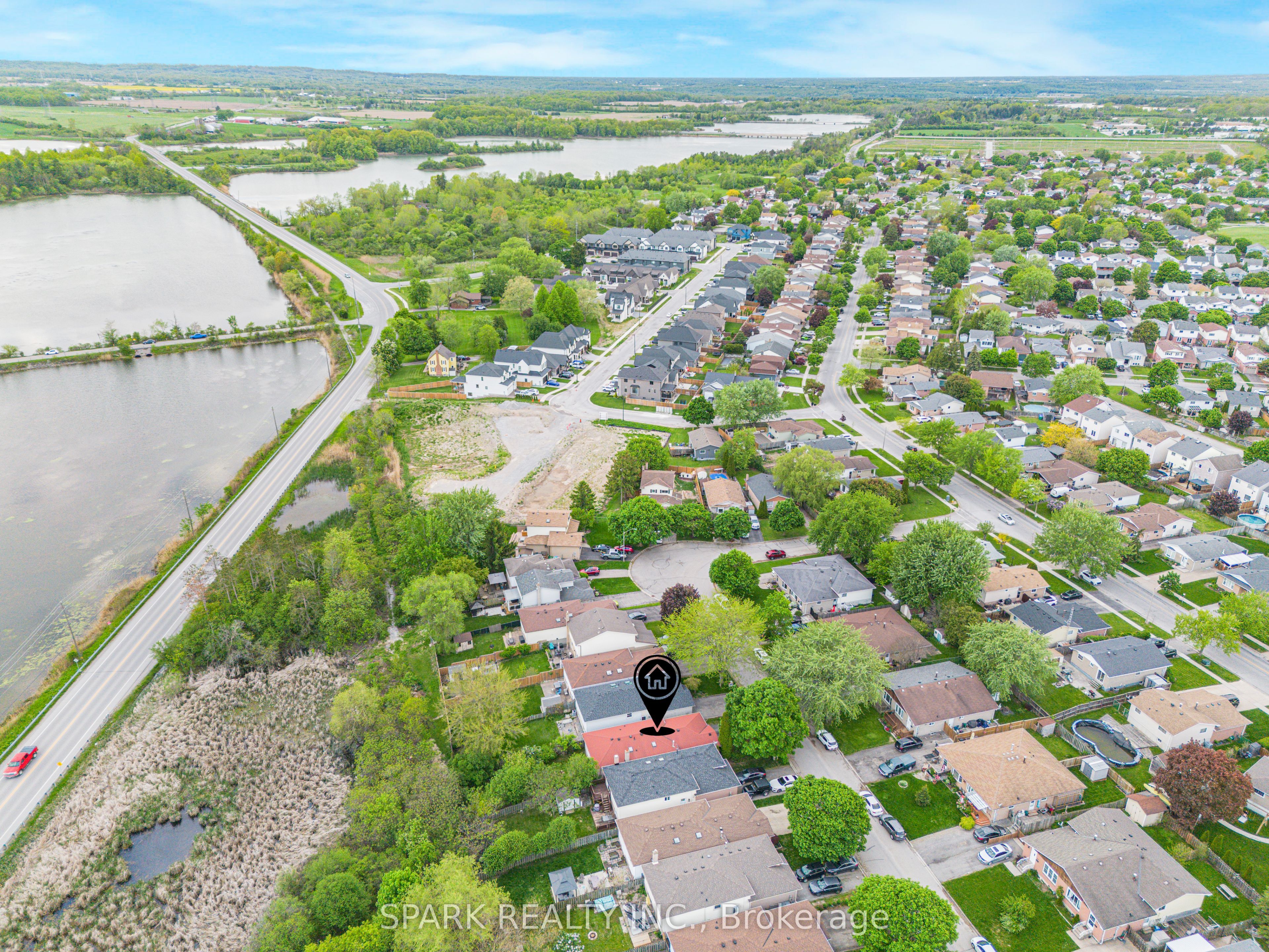 28 Lampman Crescent Property Photo 30