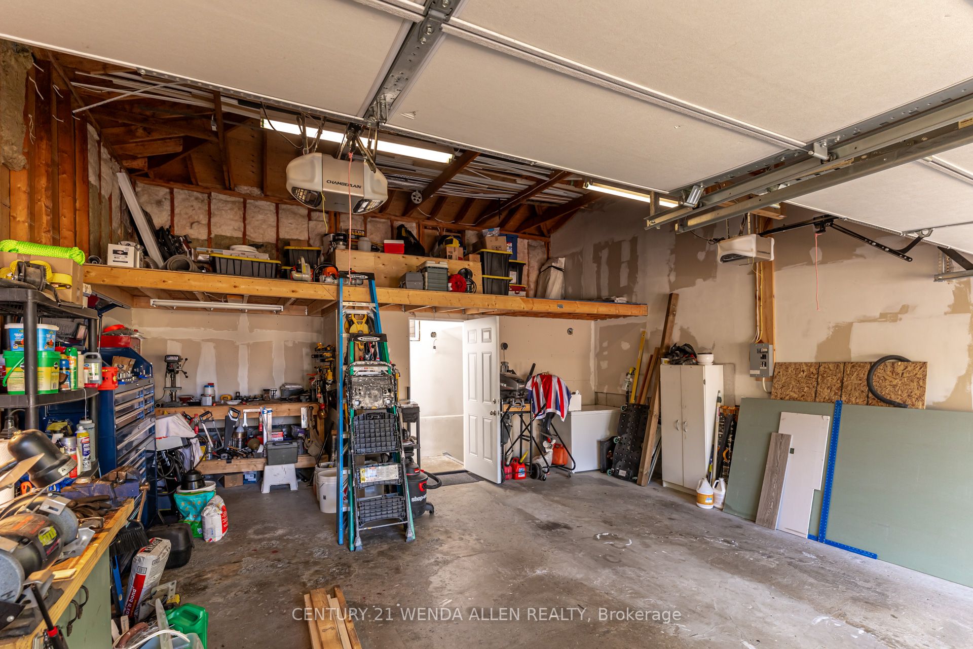 14 Manvers Drive Property Photo 8
