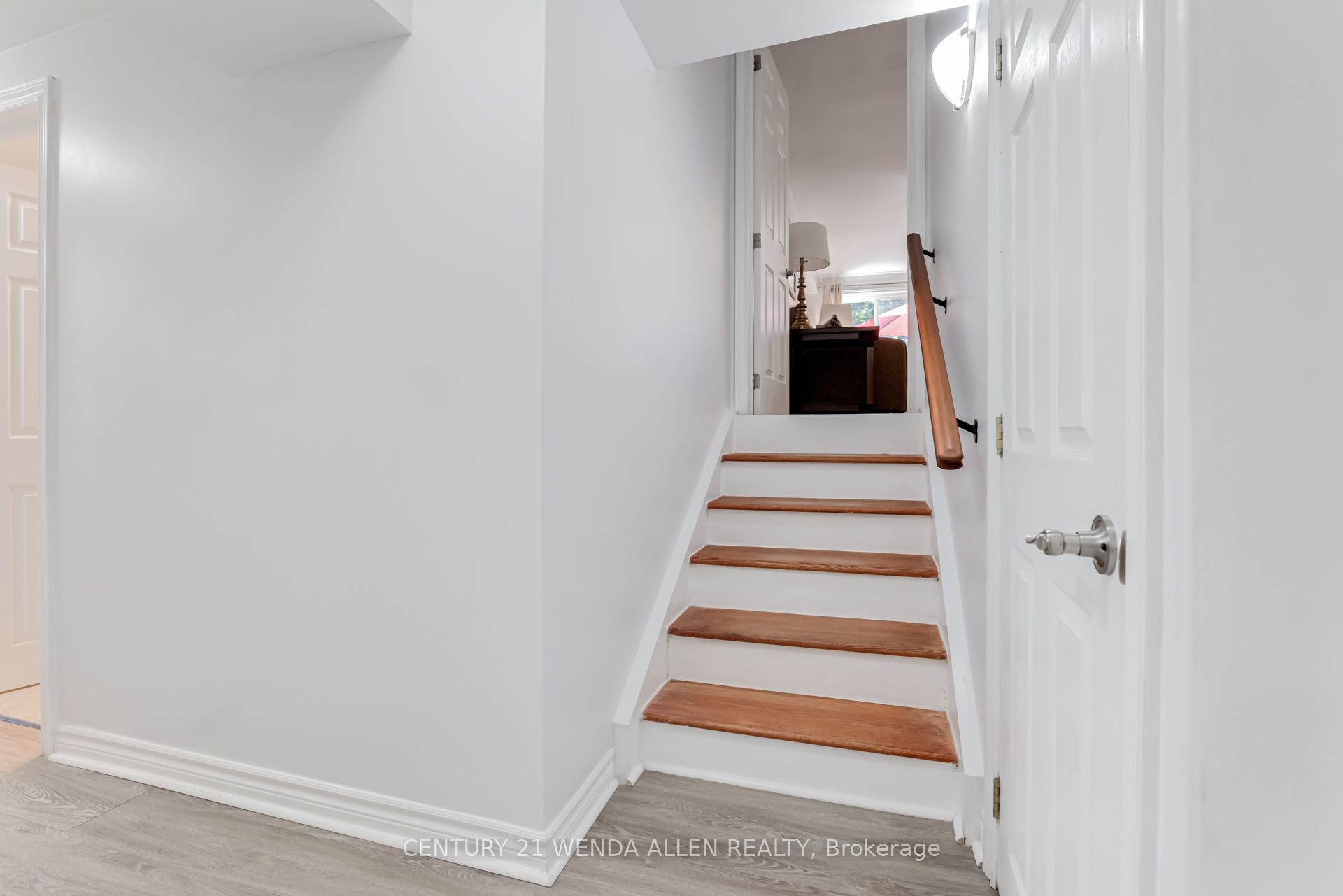 14 Manvers Drive Property Photo 41
