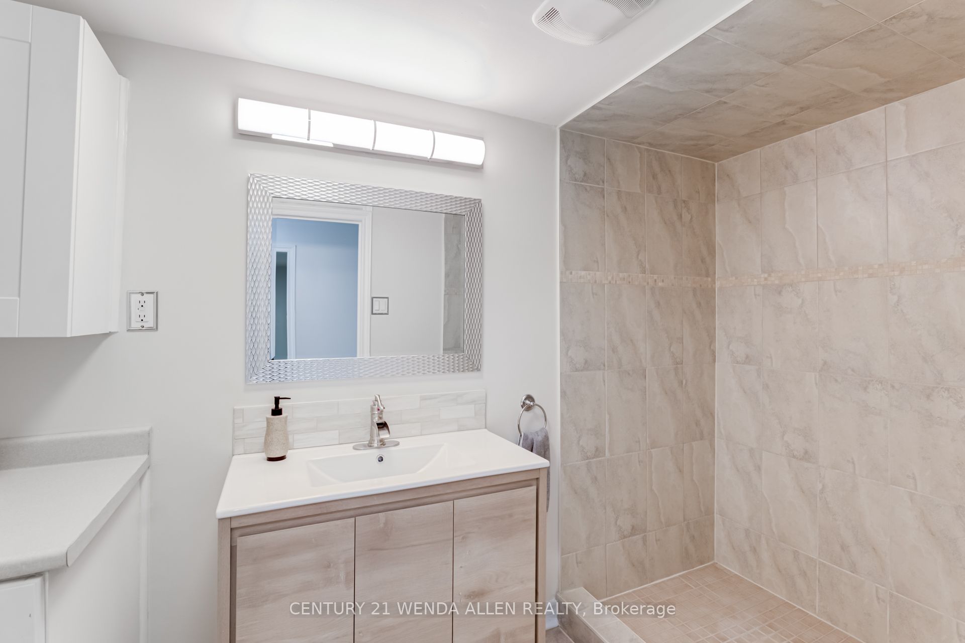 14 Manvers Drive Property Photo 45