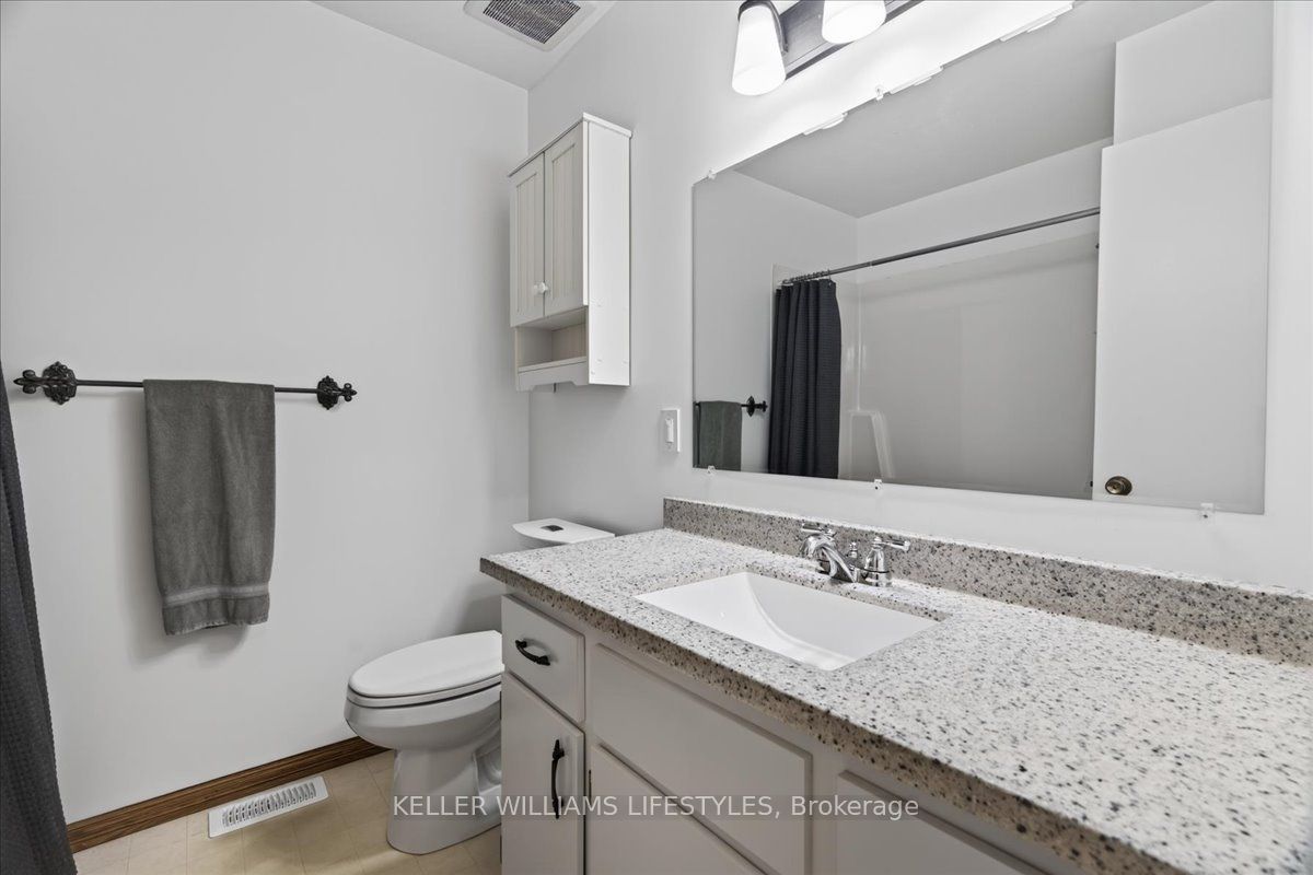 8066 Railroad Line Property Photo 14