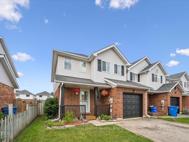 161 Tait Crescent Property Photo 3
