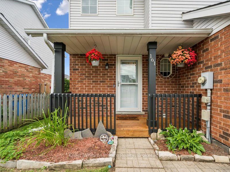 161 Tait Crescent Property Photo 4