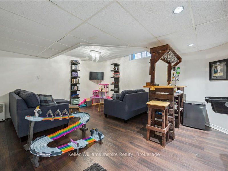 161 Tait Crescent Property Photo 29