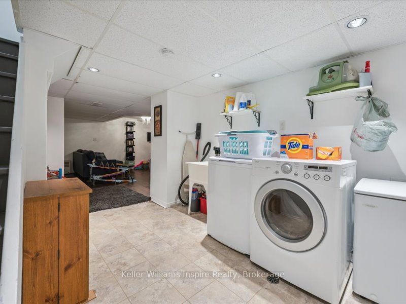 161 Tait Crescent Property Photo 33