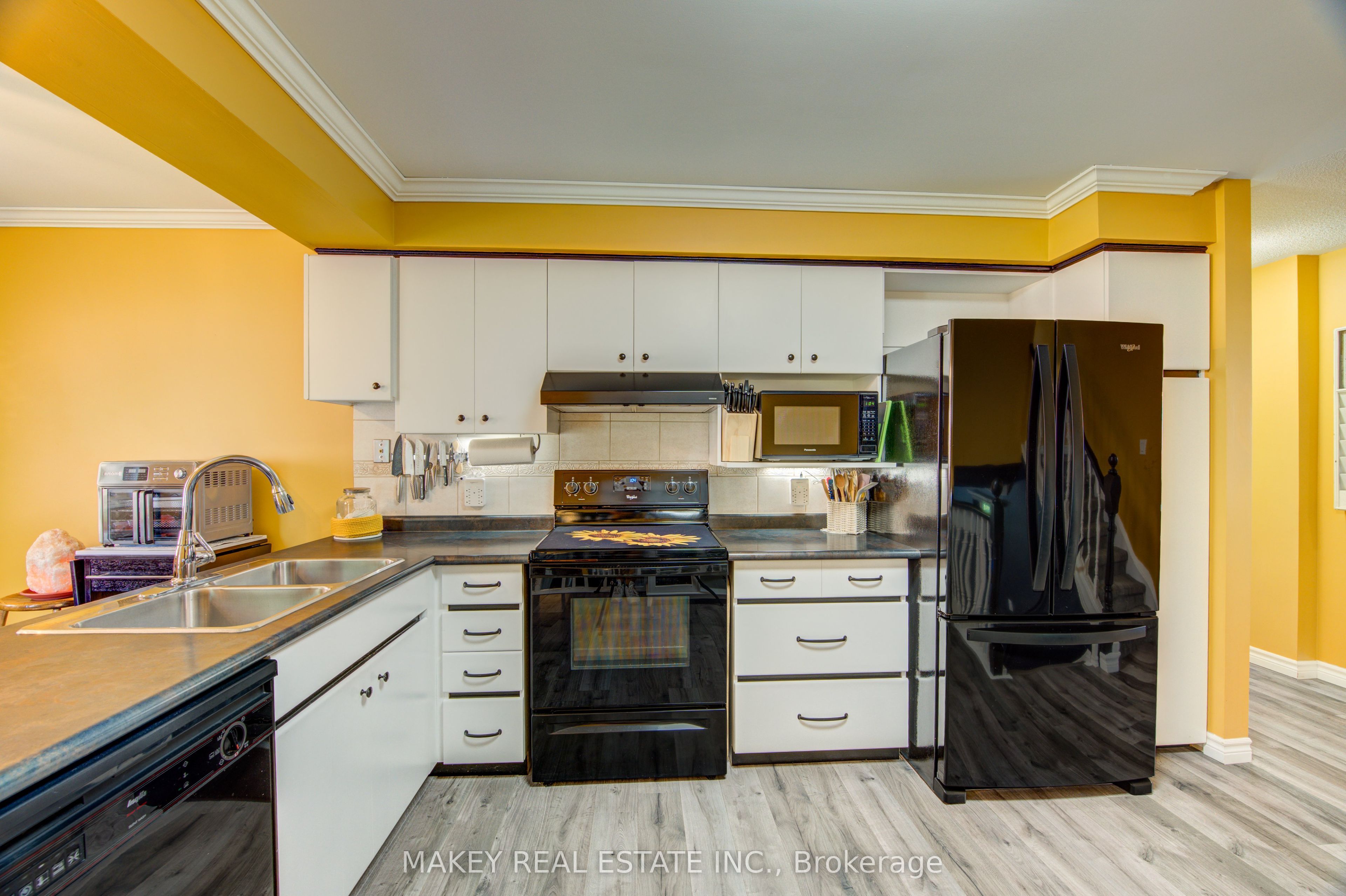 39 King Street Property Photo 14
