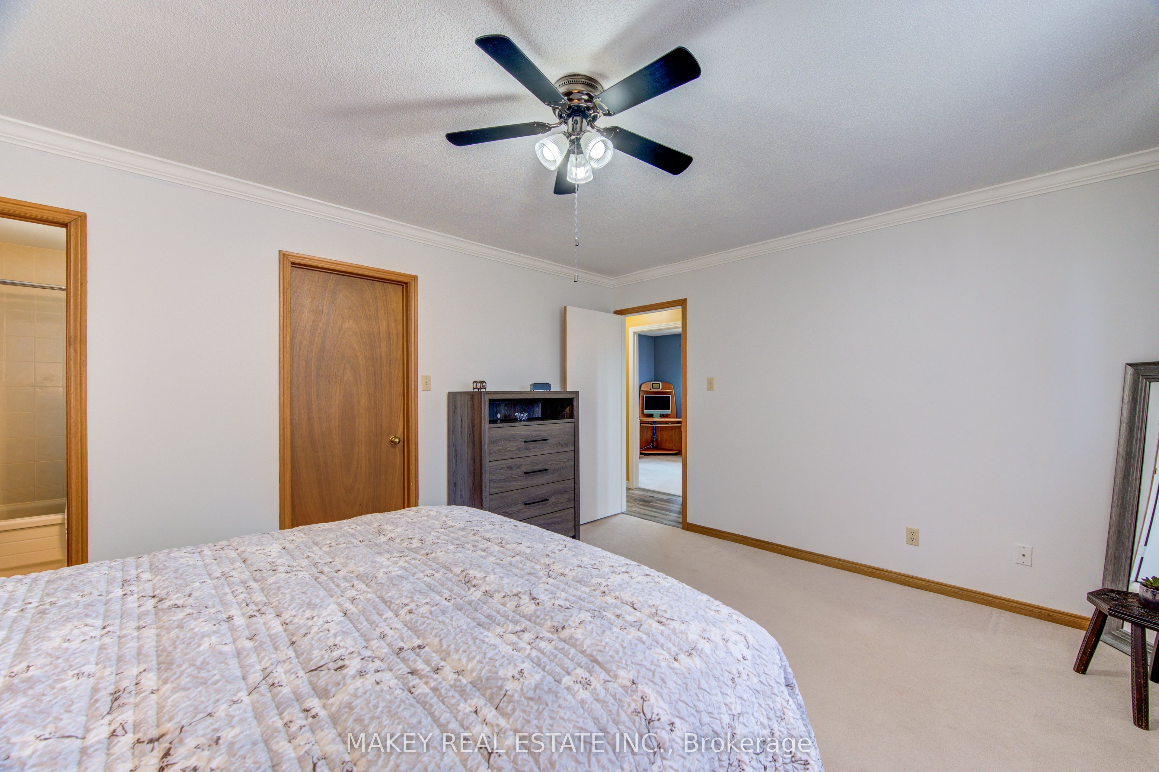 39 King Street Property Photo 22