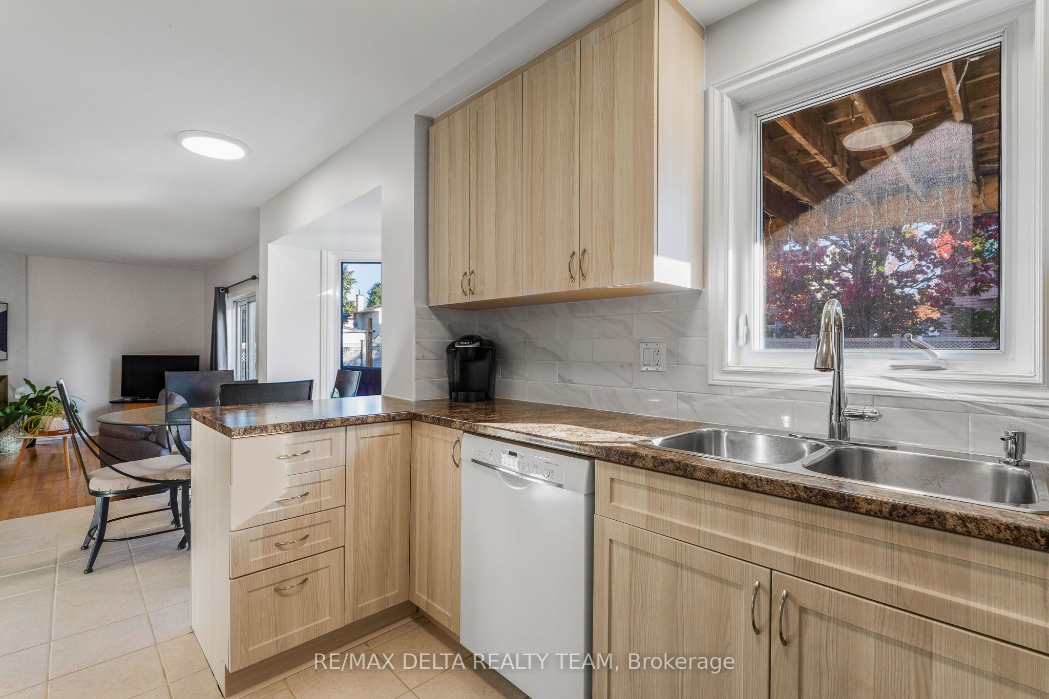 1657 Bottriell Way Property Photo 10