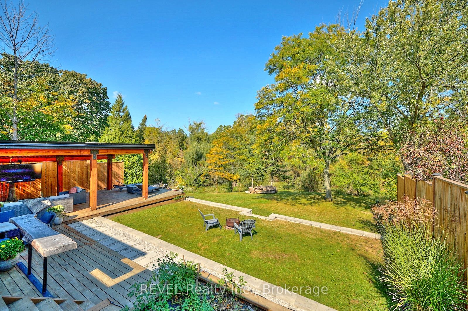 38 Briarsdale Drive Property Photo 33