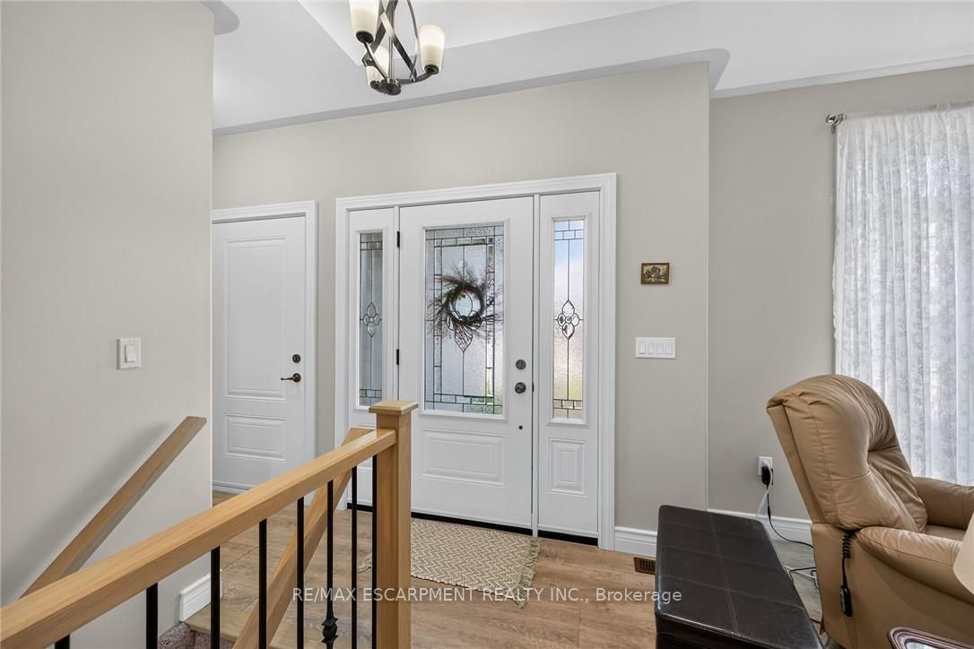 26 Stonebridge Place Property Photo 5