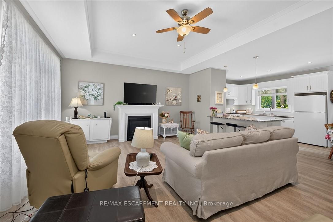 26 Stonebridge Place Property Photo 6